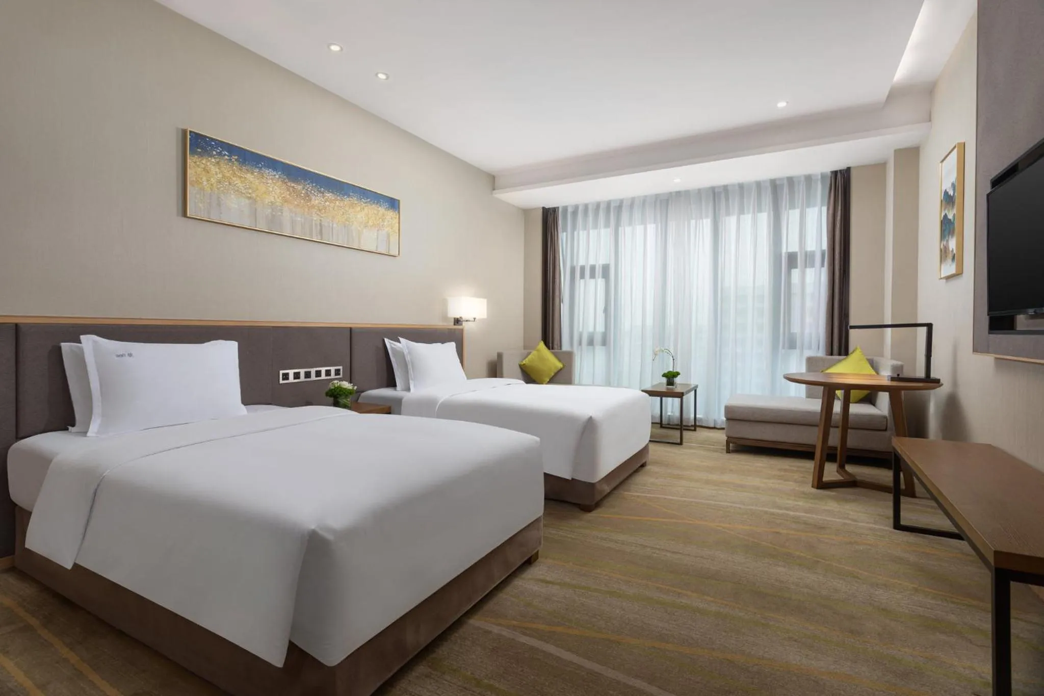 Photo of the whole room, Bed in Holiday Inn Chengdu Airport by IHG