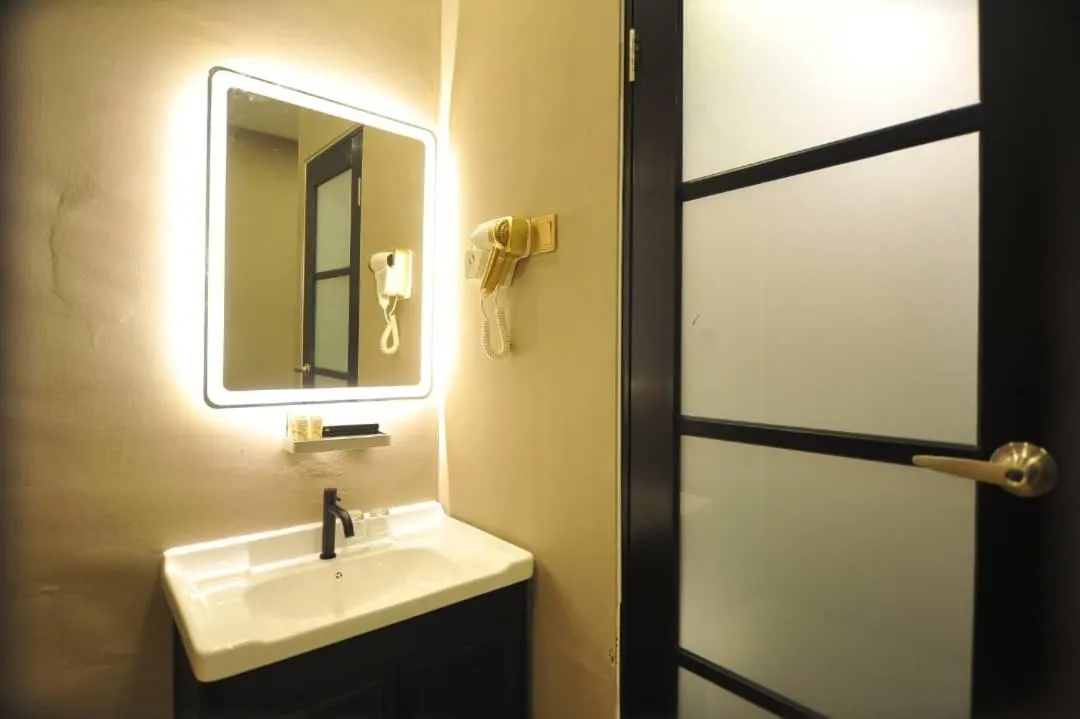 Bathroom in Skye Hotel Sunway