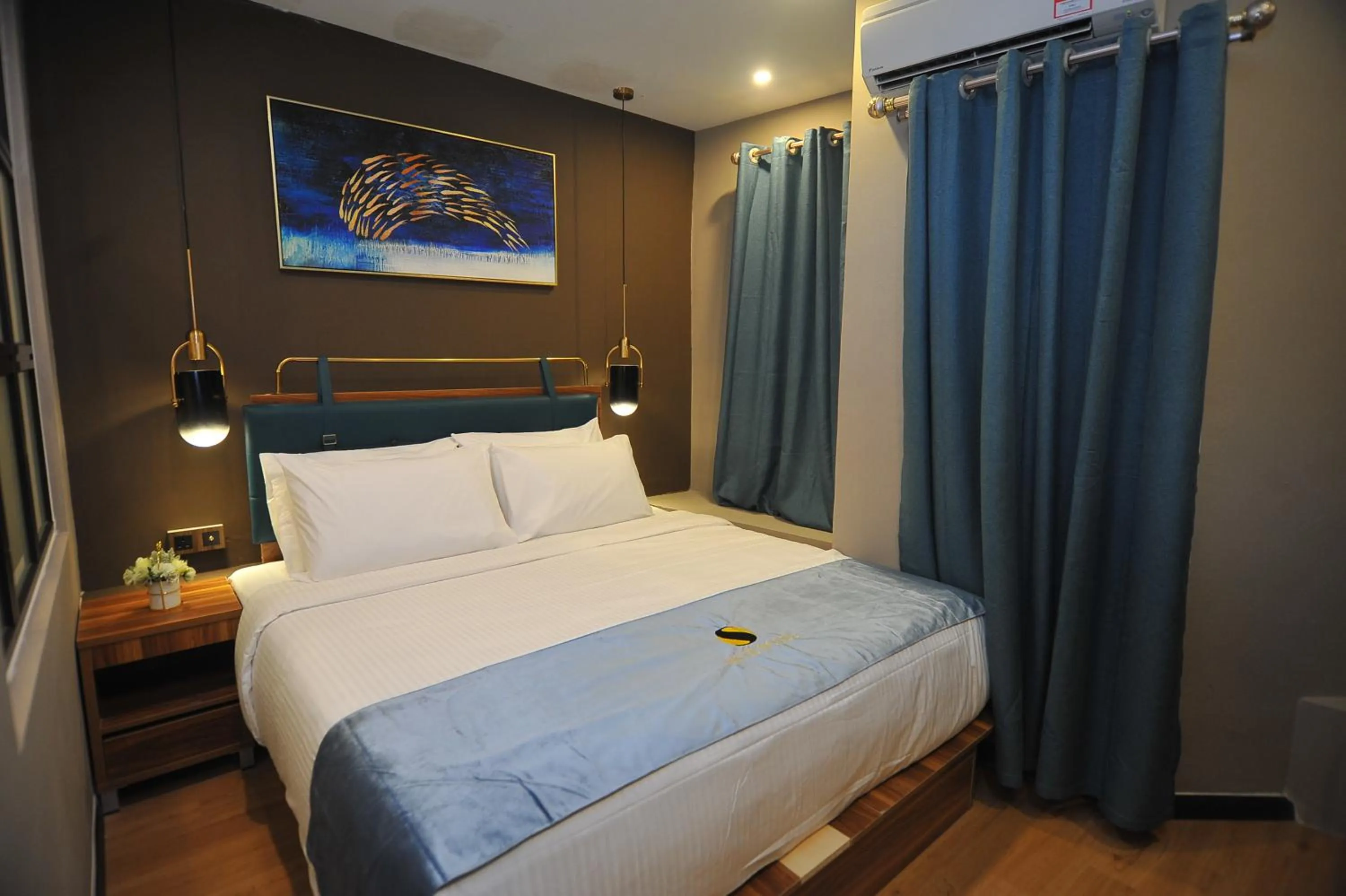 Bed in Skye Hotel Sunway