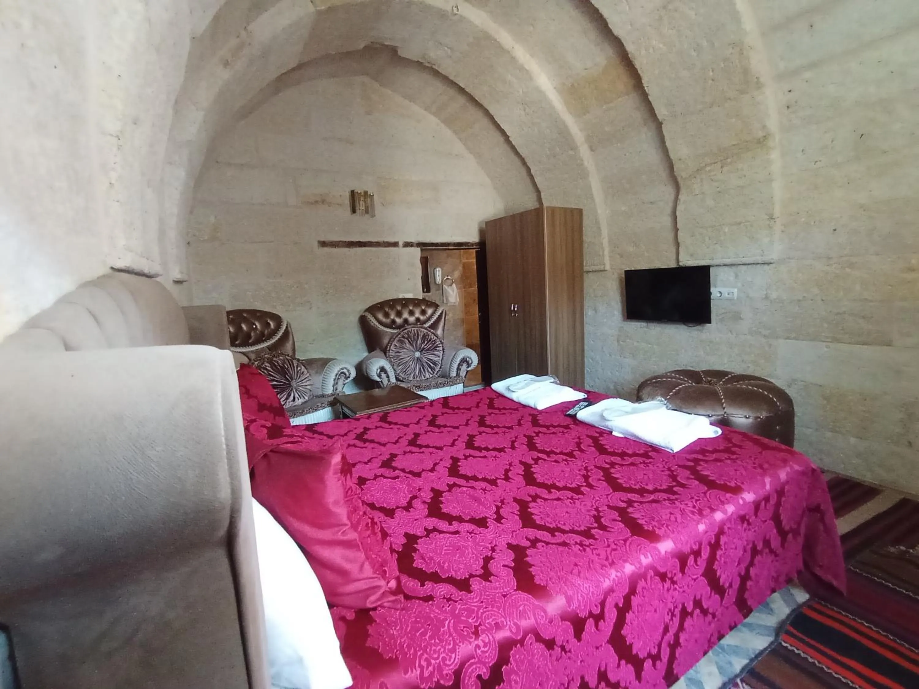 Bathroom, Bed in Sandık cave suites