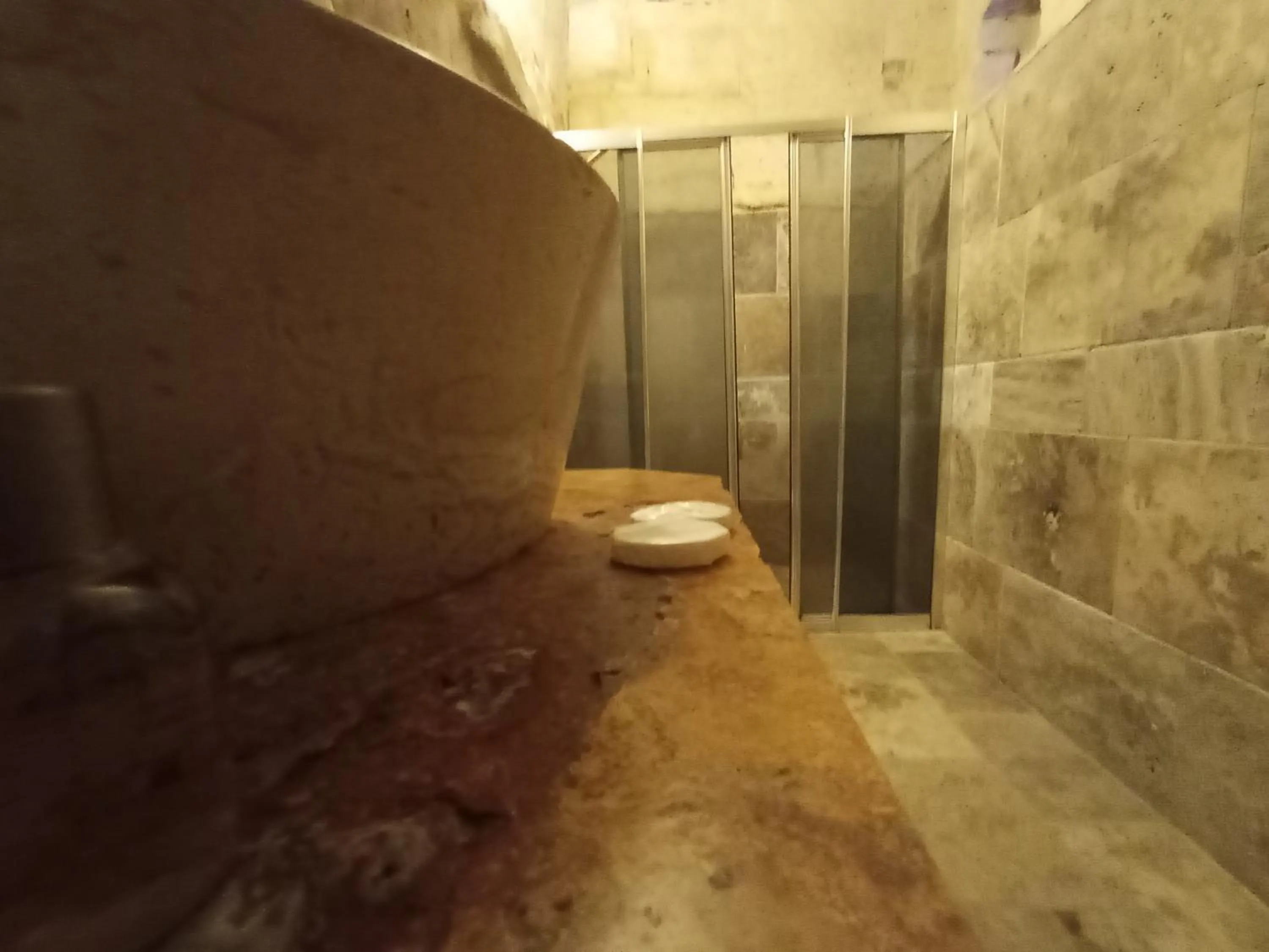 Photo of the whole room in Sandık cave suites