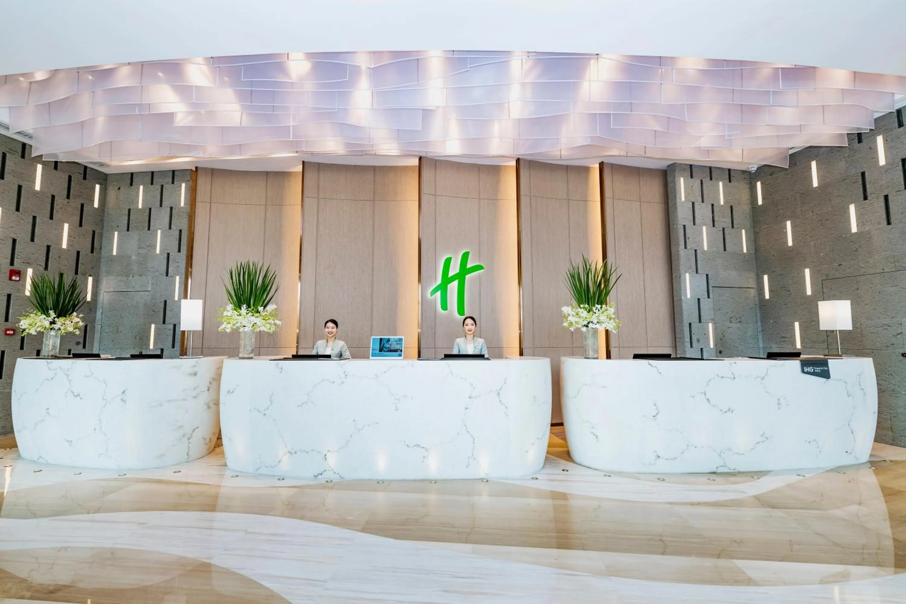 Property building in Holiday Inn Changsha Dawangshan by IHG