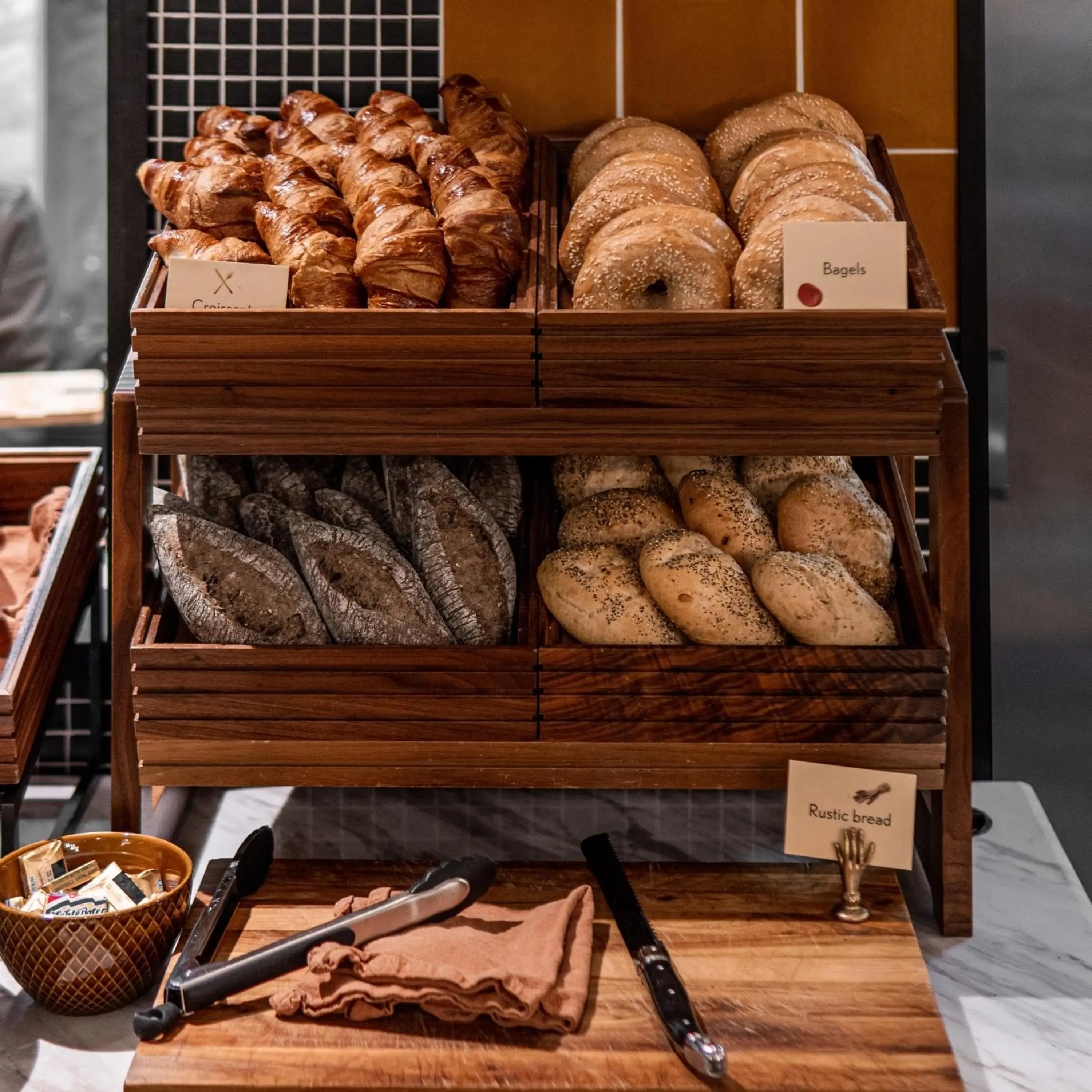 Food in The Collector Food in The Collector