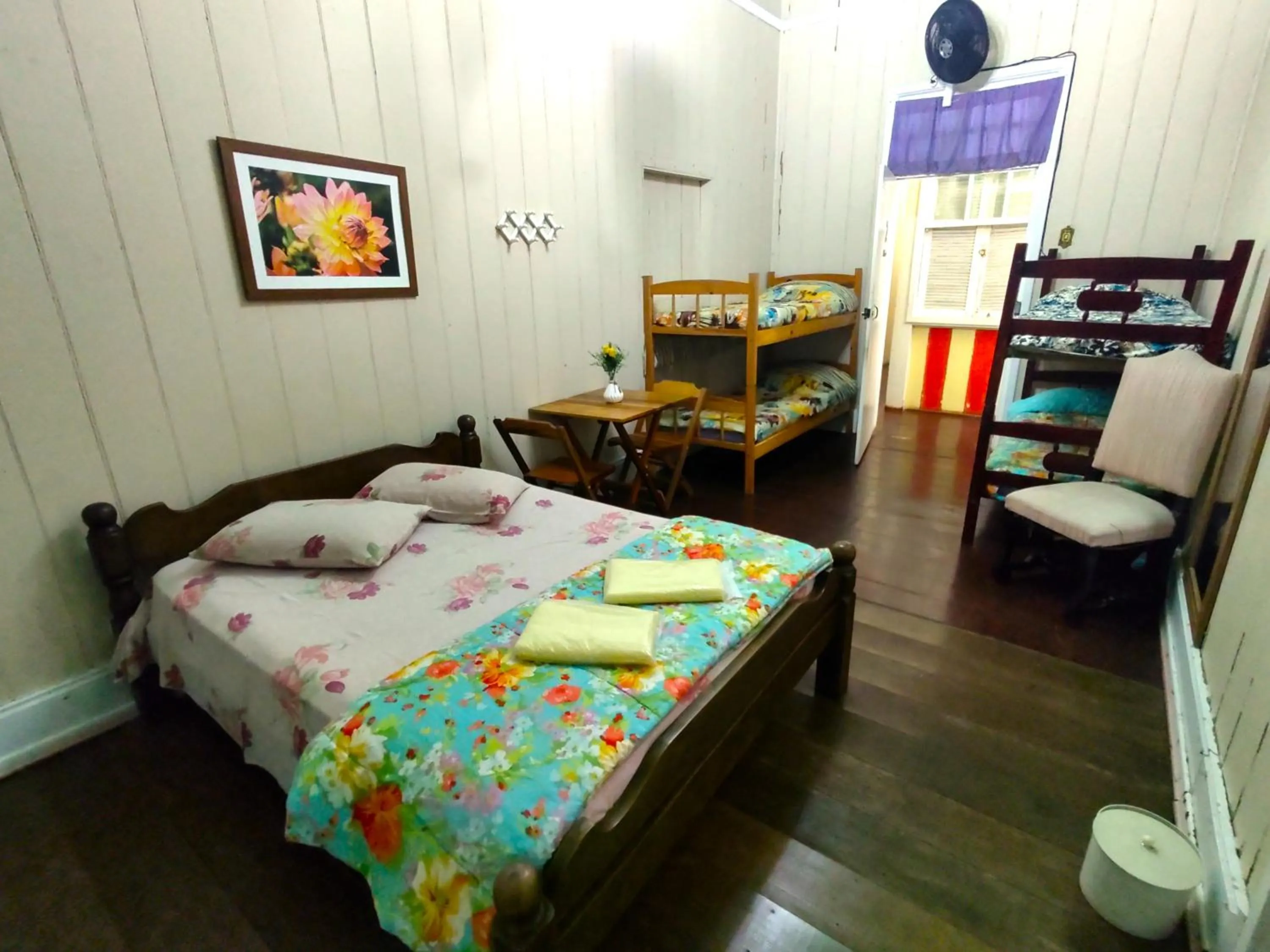 Photo of the whole room, Bed in Pousada Shamballah Paranapiacaba