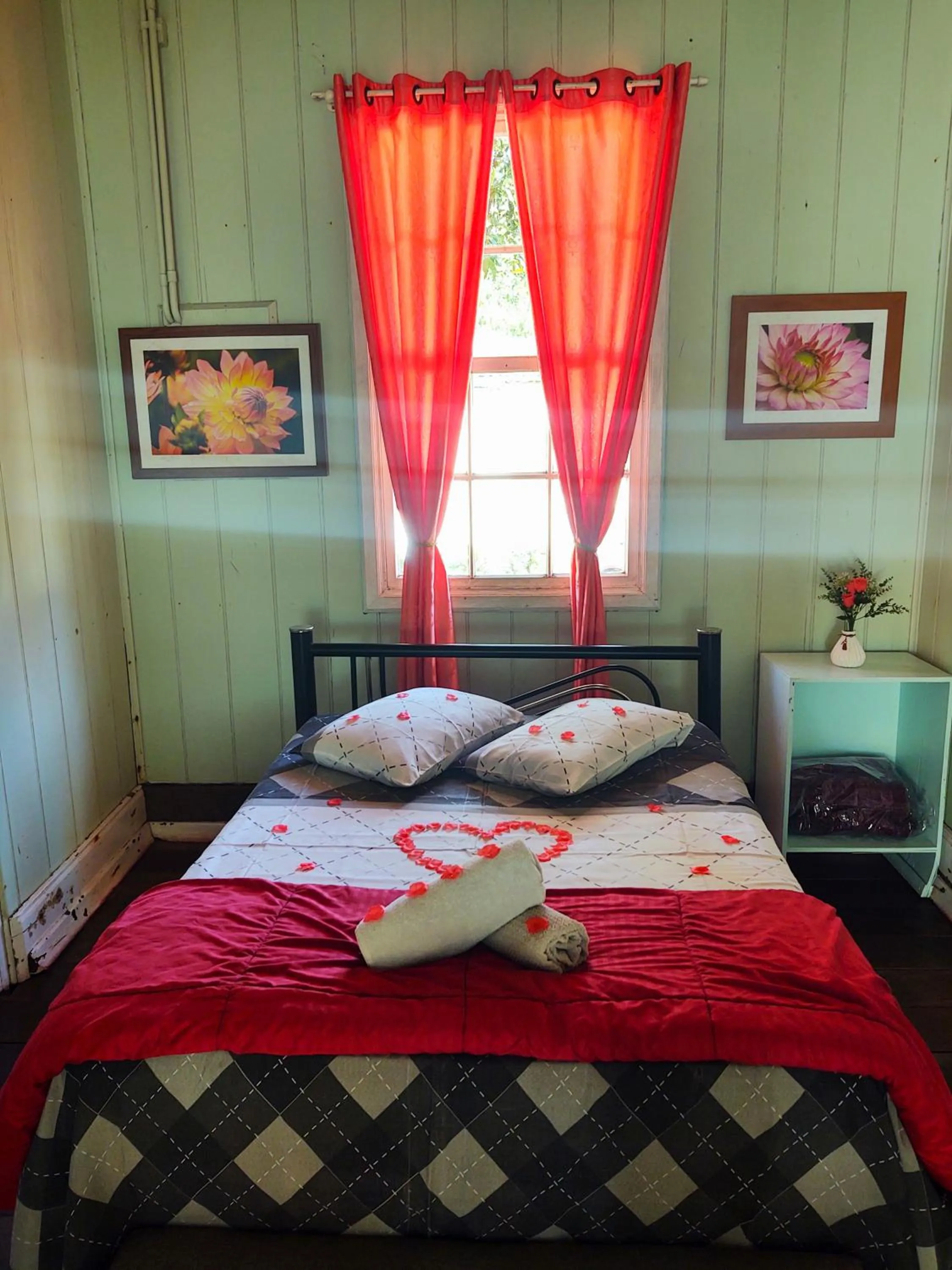 Bed in Pousada Shamballah Paranapiacaba