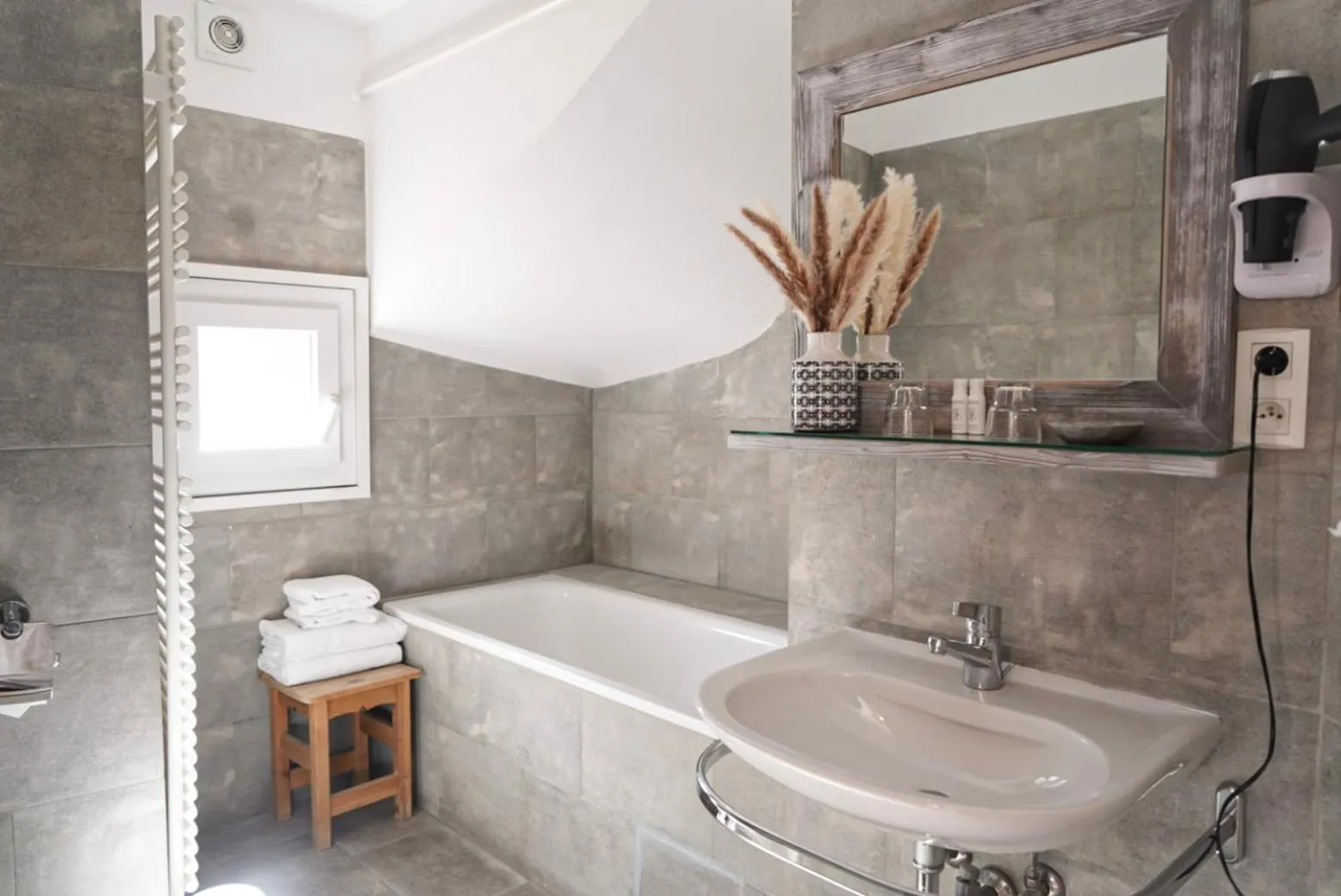 Bathroom in Au Vieux Moulin