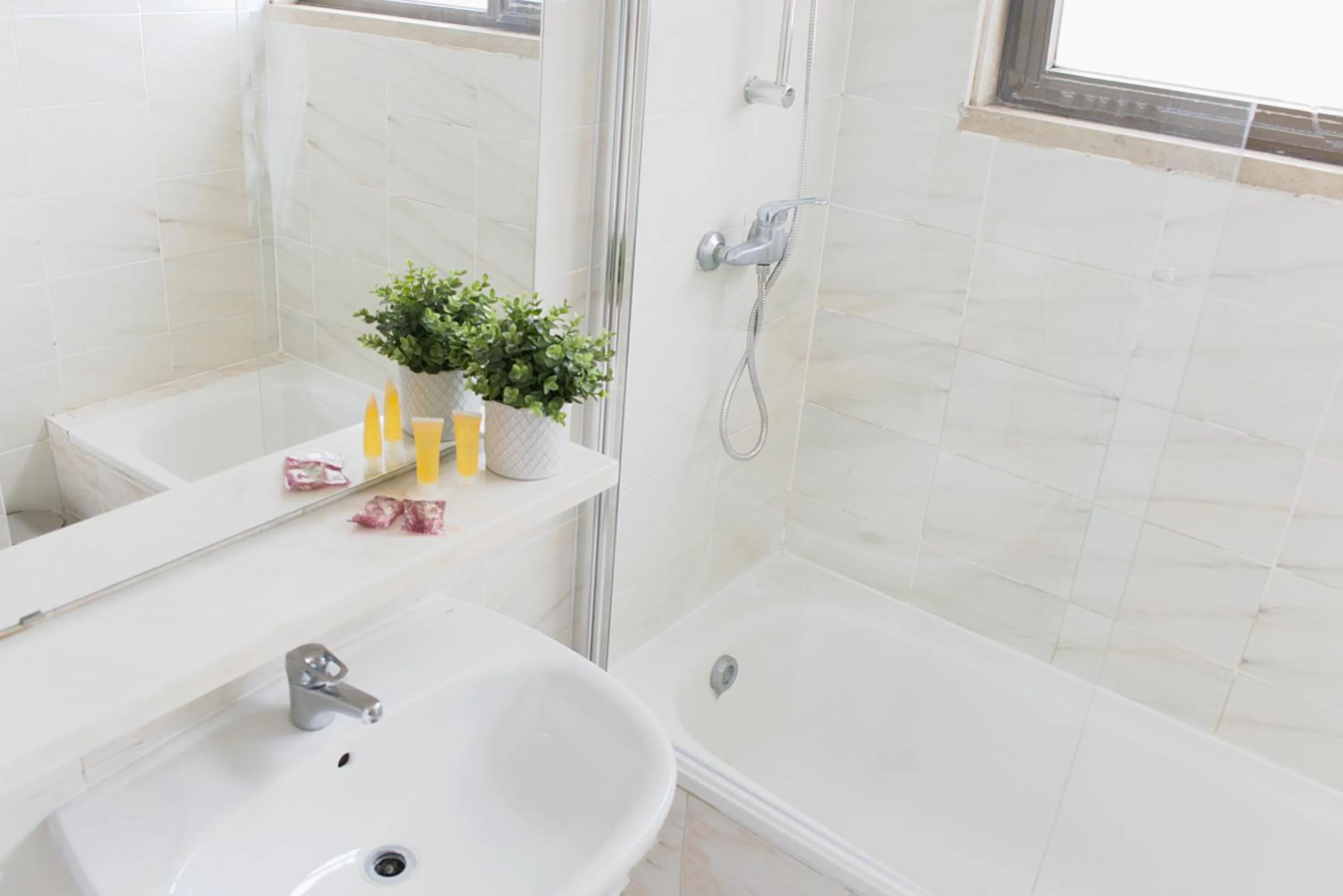 Bathroom in WOT Costa da Caparica Soul