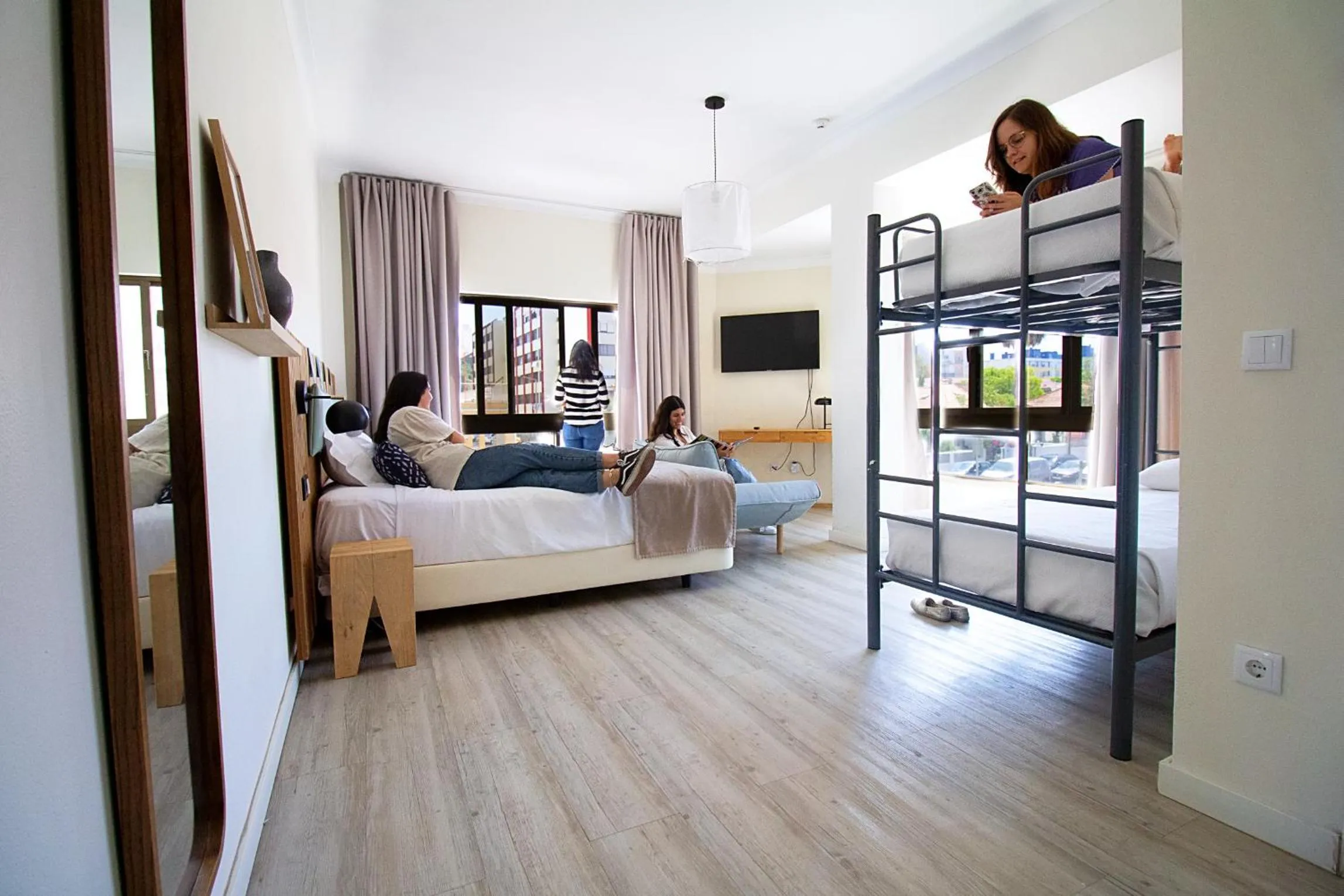 Bedroom, Bed in WOT Costa da Caparica Soul