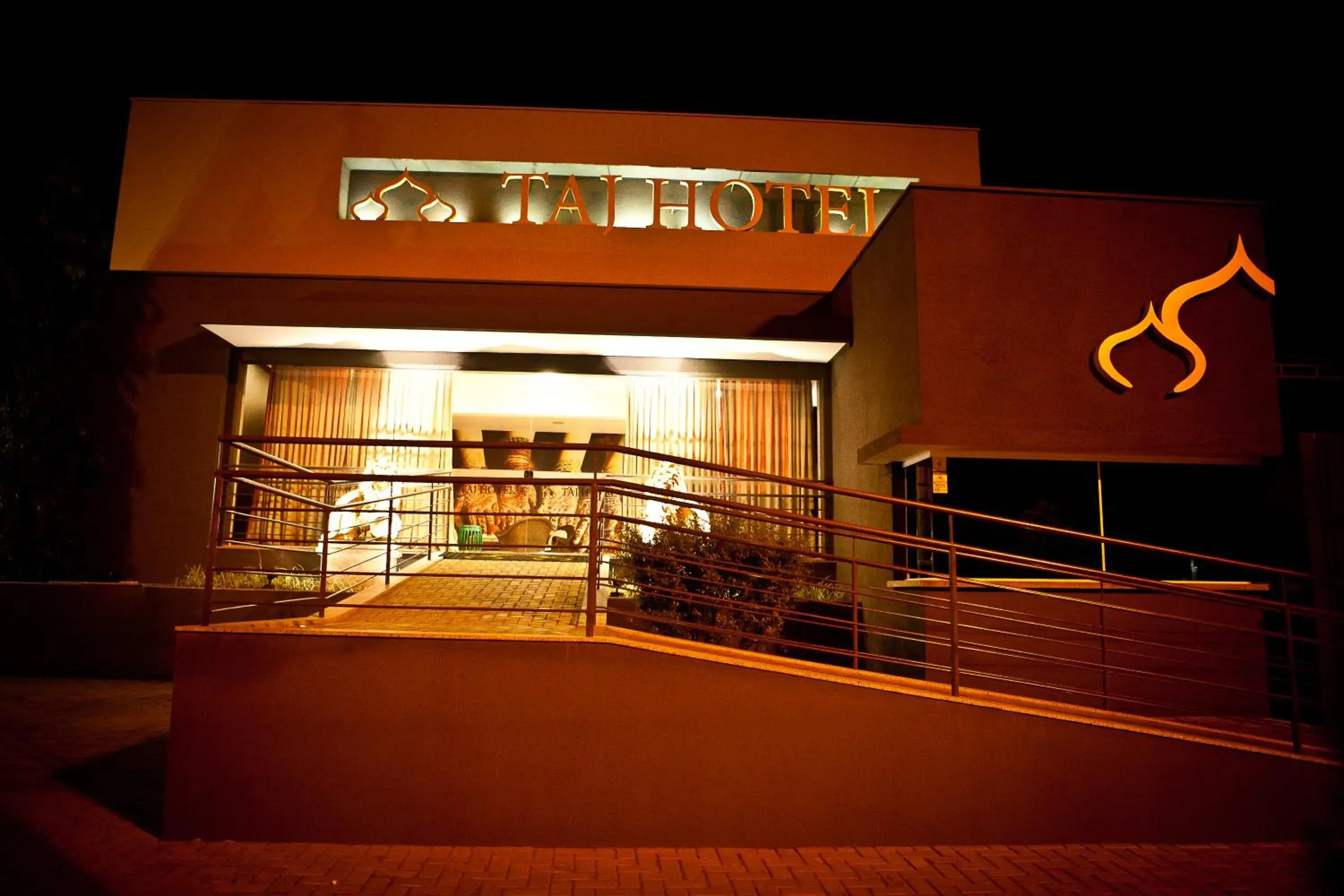 Facade/entrance in Taj Hotel Facade/entrance in Taj Hotel