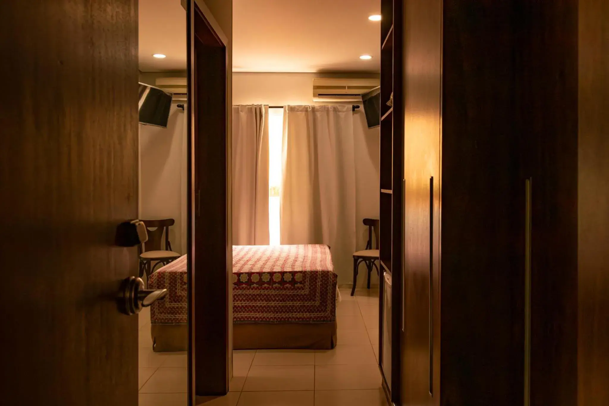 Bedroom, Bed in Taj Hotel Bedroom, Bed in Taj Hotel