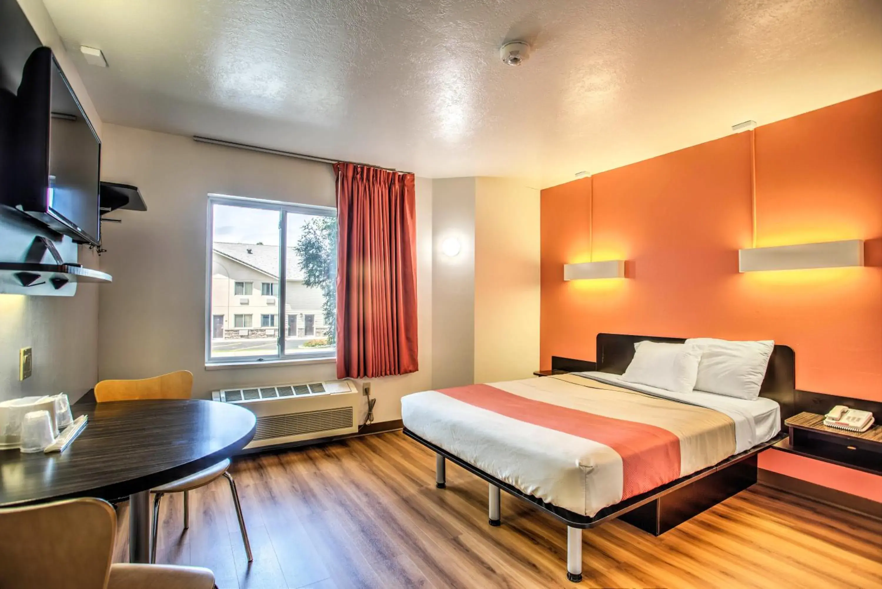 Bedroom, Bed in Motel 6-Bozeman, MT