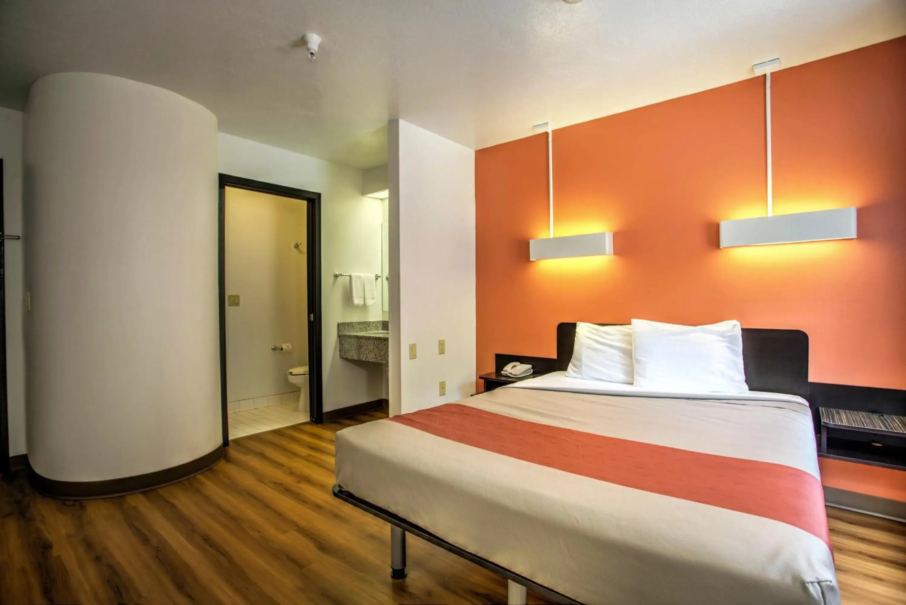 Bedroom, Bed in Motel 6-Bozeman, MT