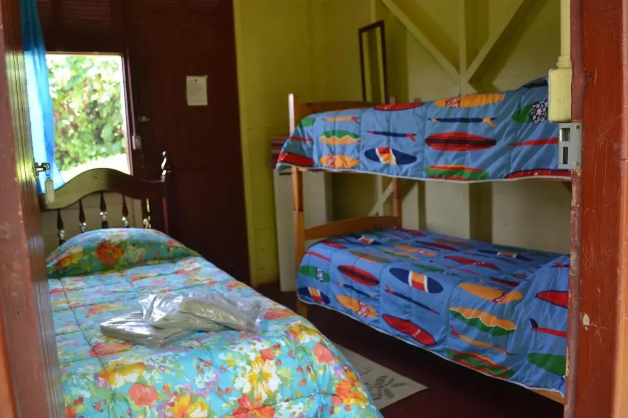 Basic Triple Room with Shared Bathroom in Pousada Avalon Paranapiacaba Basic Triple Room with Shared Bathroom in Pousada Avalon Paranapiacaba