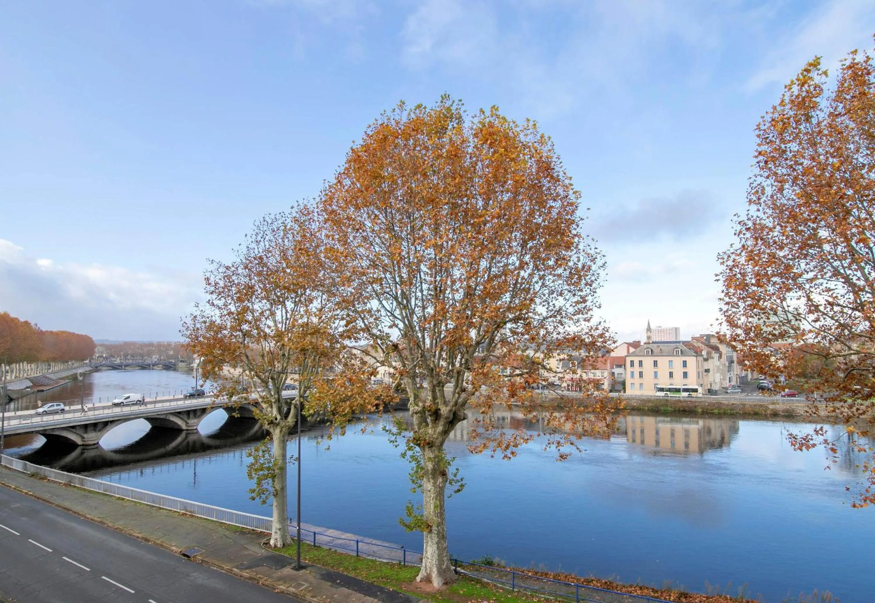 River view in B&B HOTEL Montluçon Centre