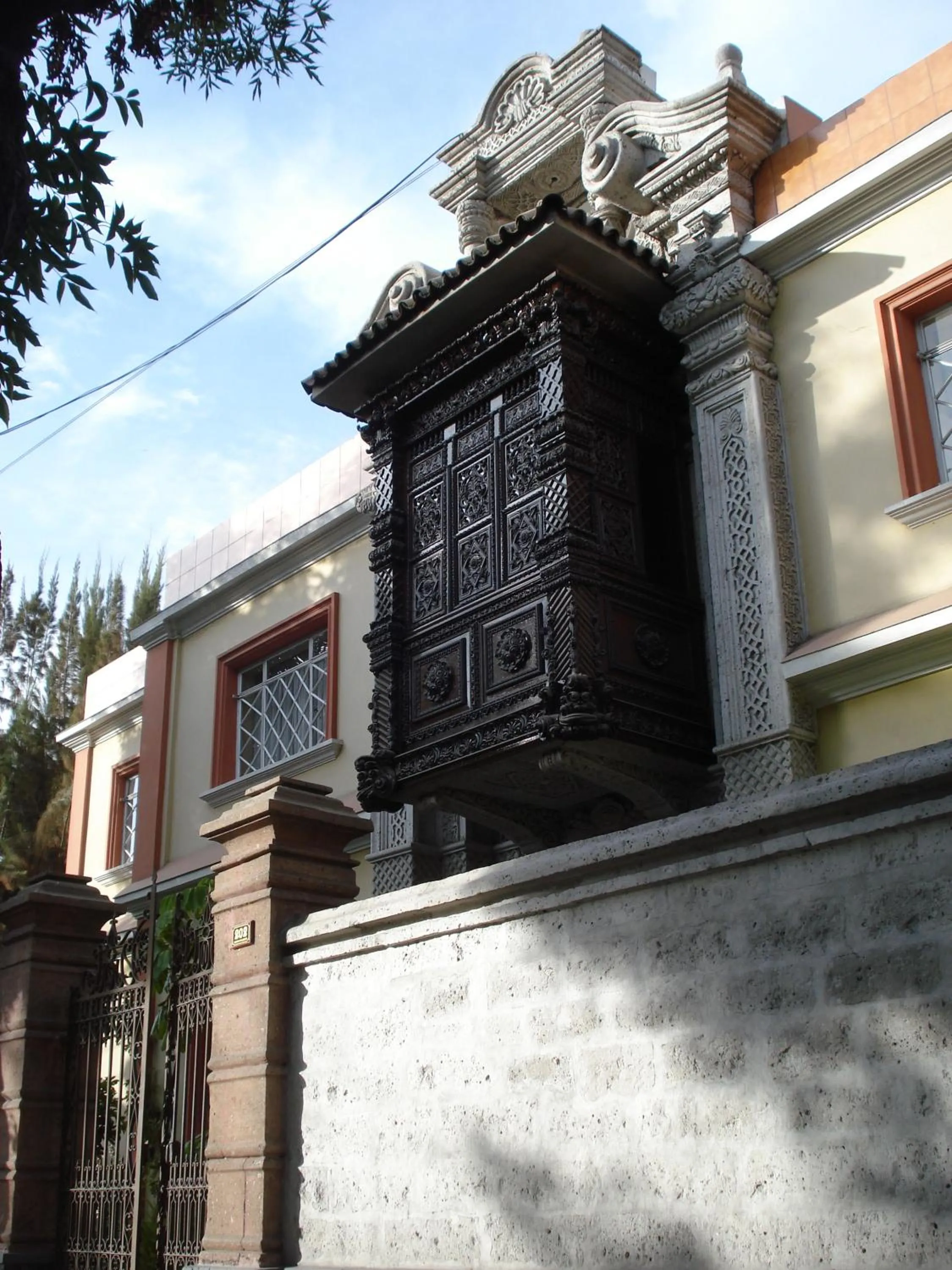 Facade/entrance in El Balcon Hostal Turistico