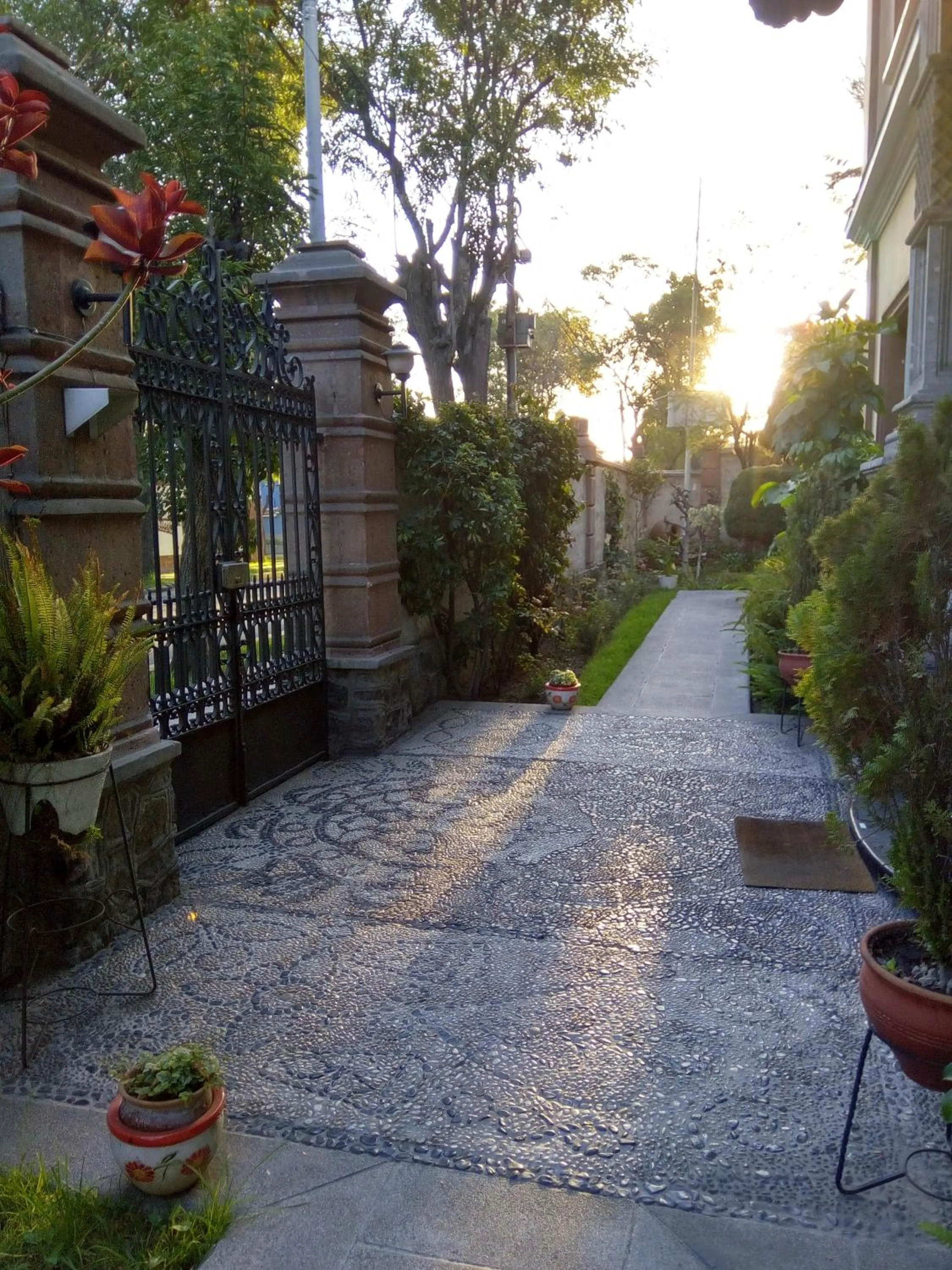 Facade/entrance in El Balcon Hostal Turistico
