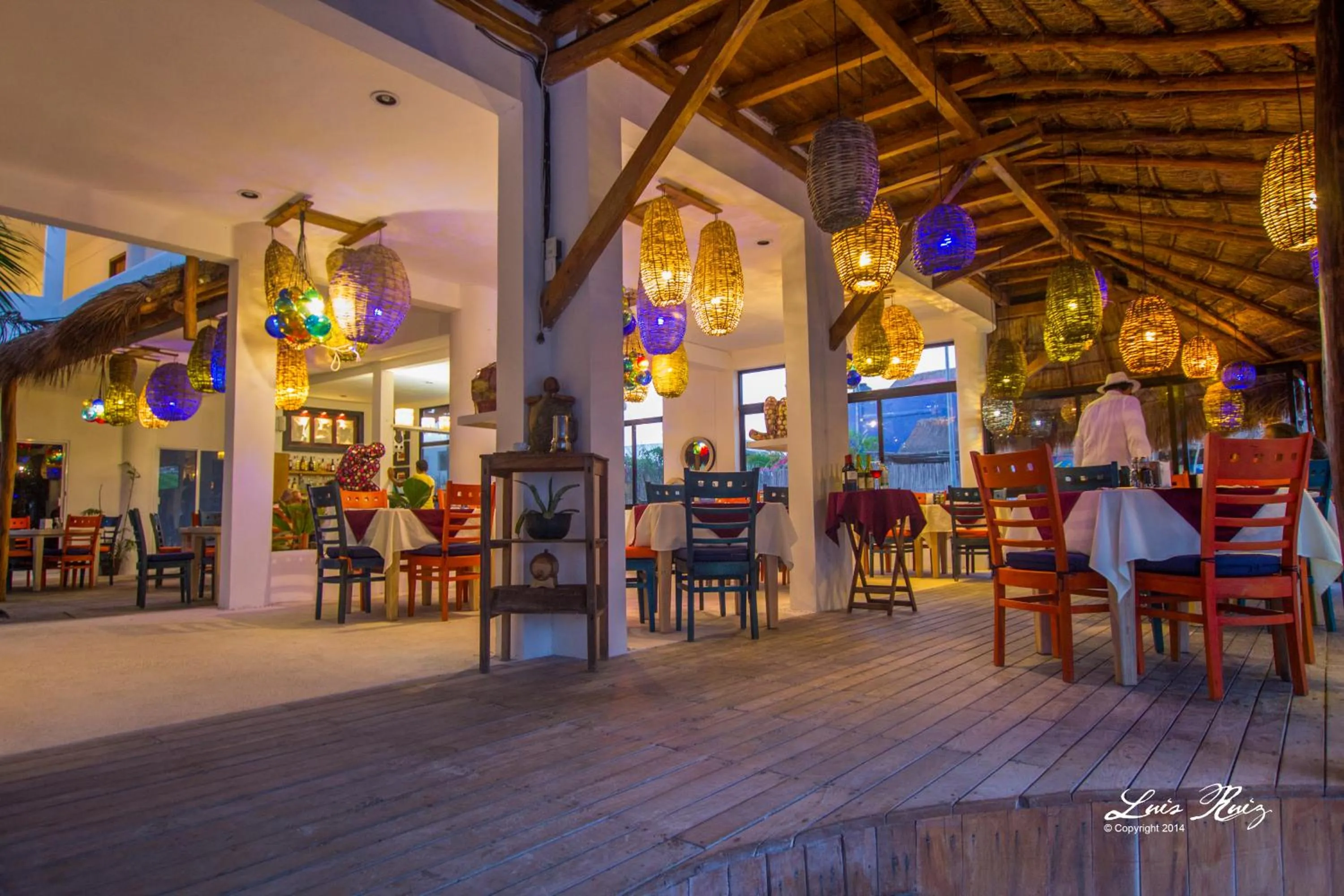 Restaurant/places to eat in El Fuerte Beach Apartments
