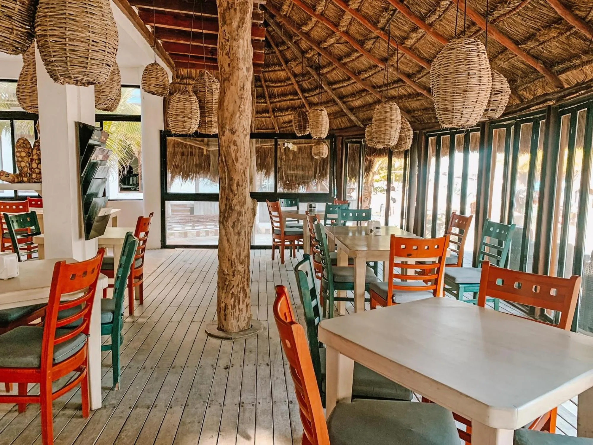 Restaurant/places to eat in El Fuerte Beach Apartments