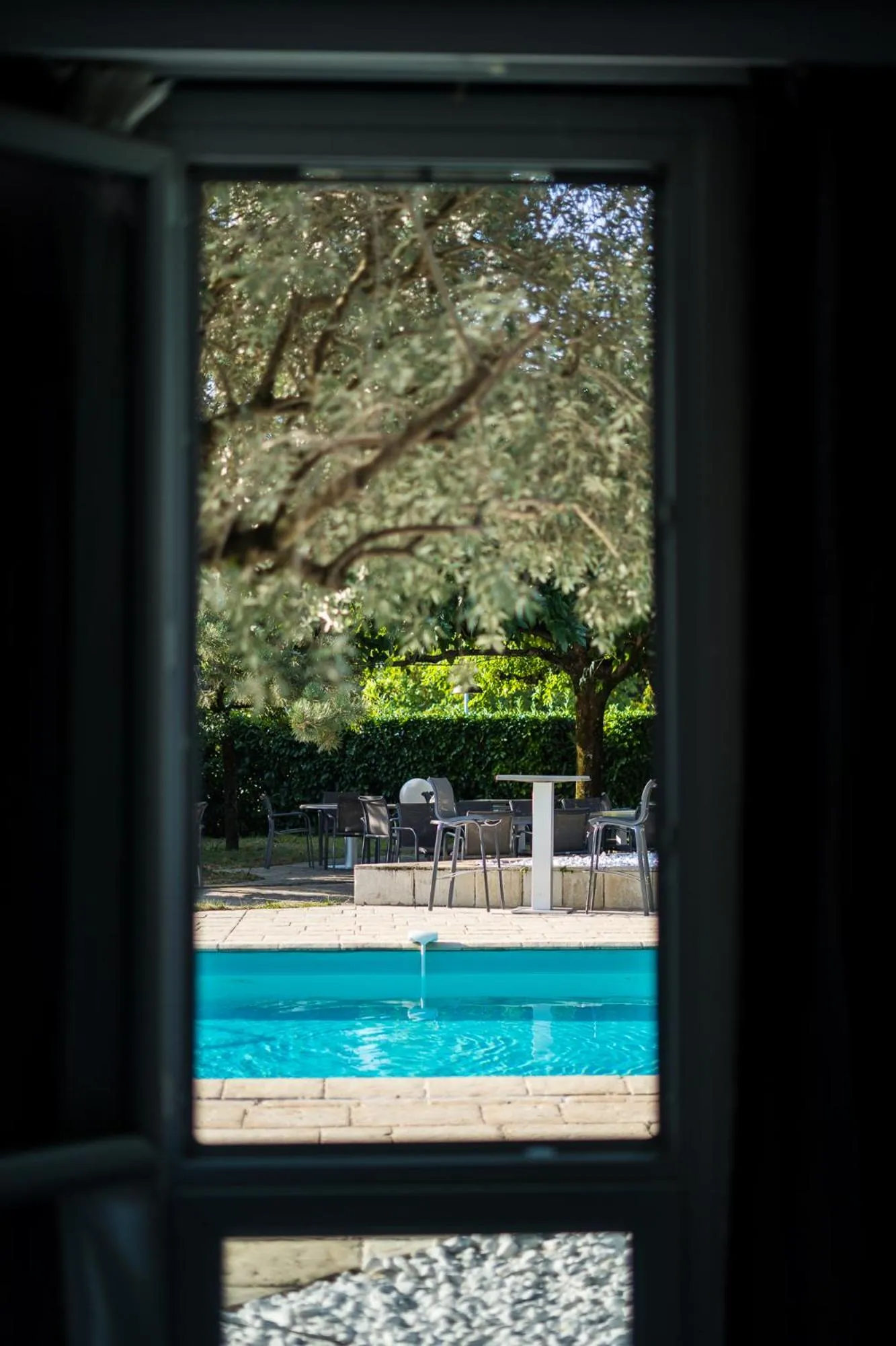 Pool view in PoMo Hôtel & Restaurant