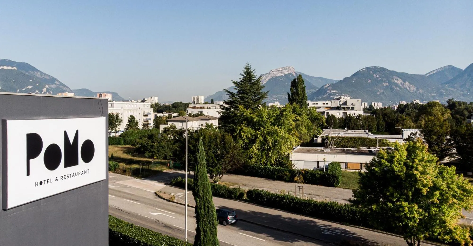 City view in PoMo Hôtel & Restaurant