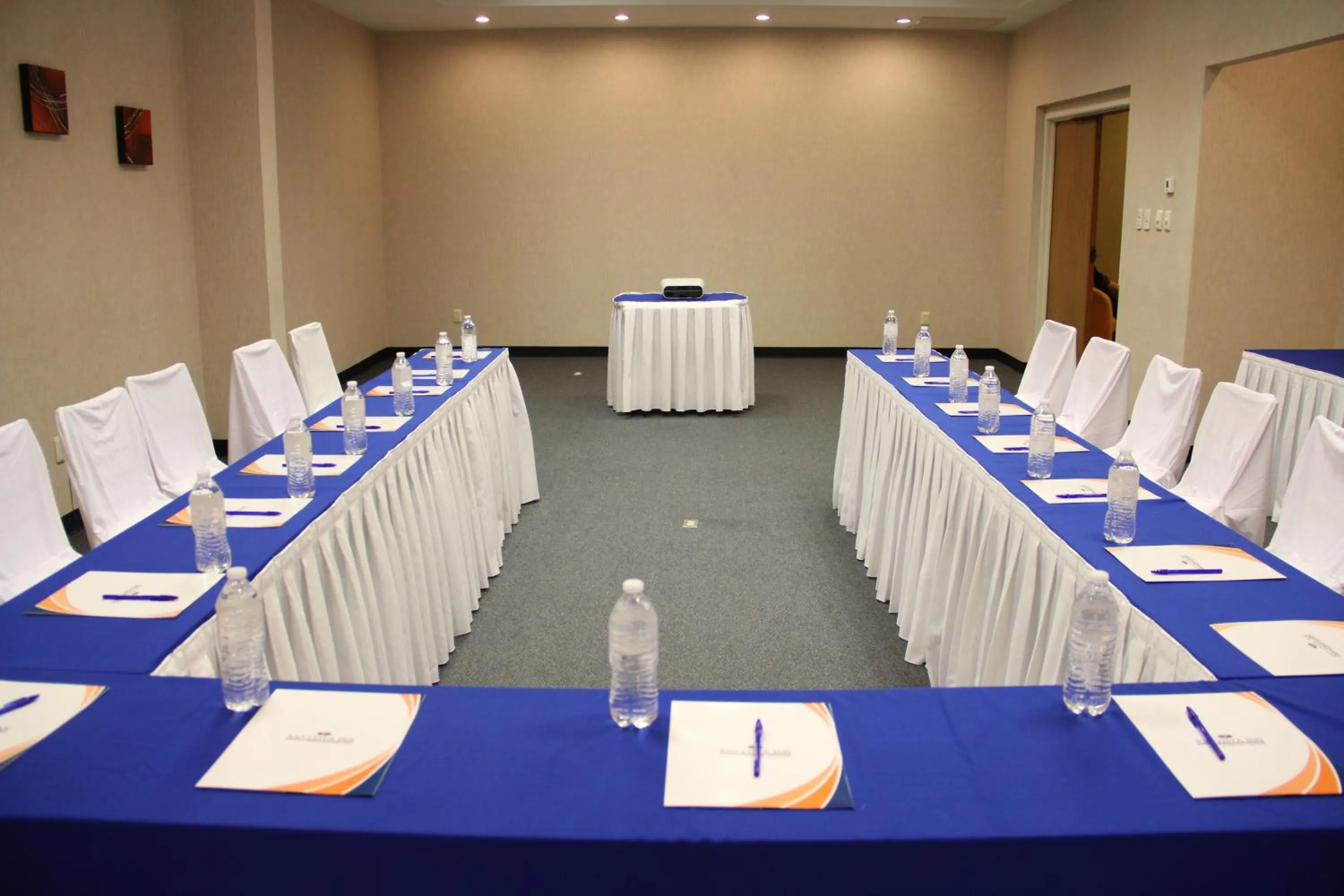 Meeting/conference room in Rio Vista Inn Business High Class Hotel Poza Rica