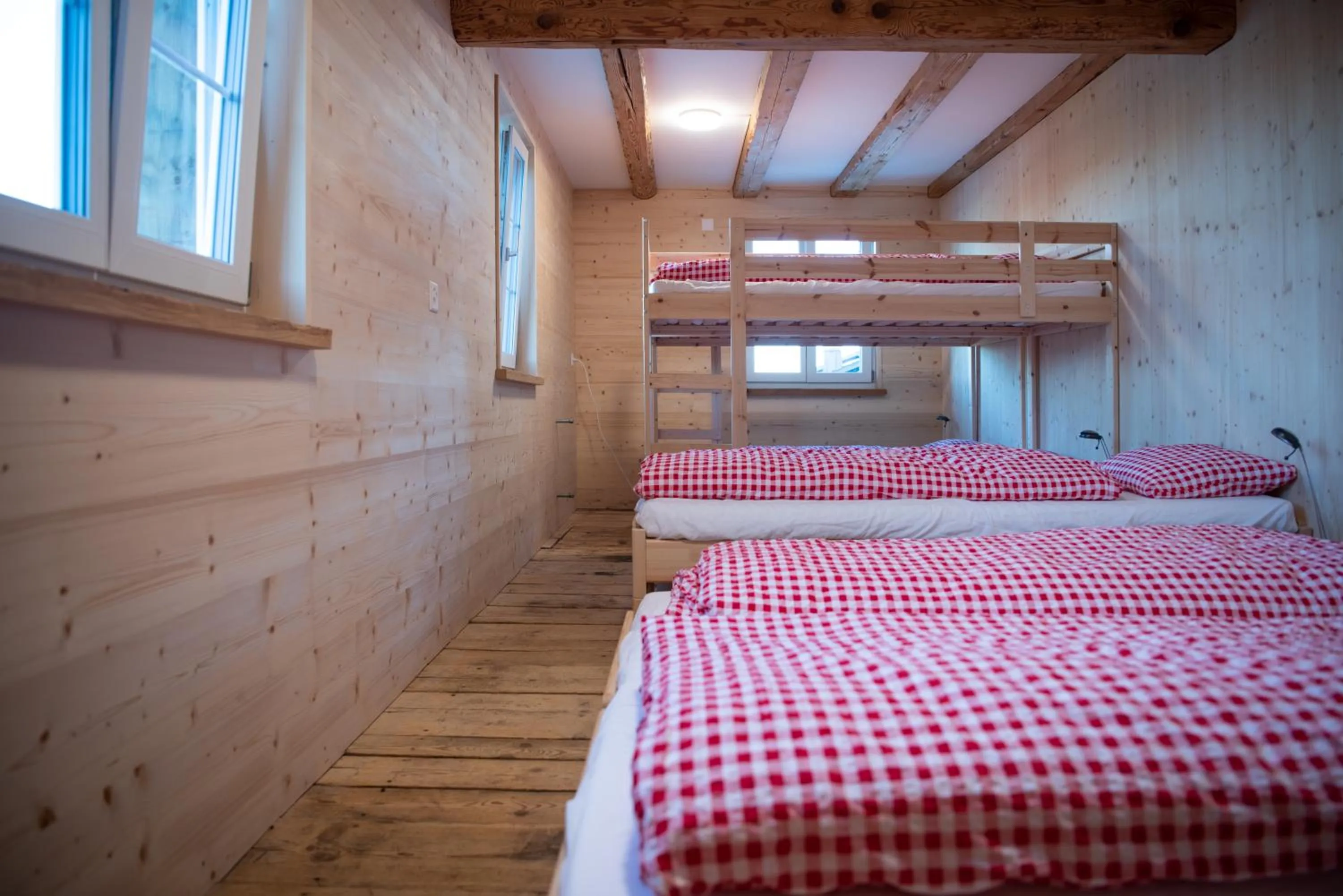 bunk bed, Bed in Restaurant und Kaeserei Berghof