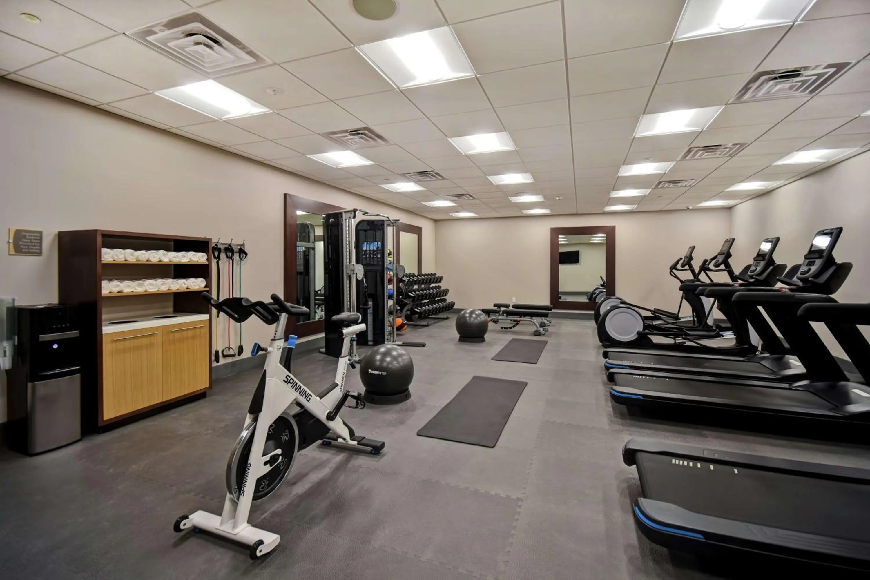 Fitness centre/facilities in Homewood Suites By Hilton Orange New Haven