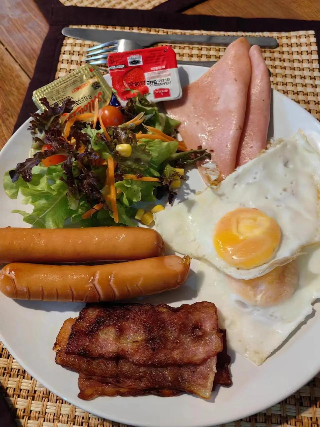 Restaurant/places to eat in Tolani Northgate Villa Chiang Mai