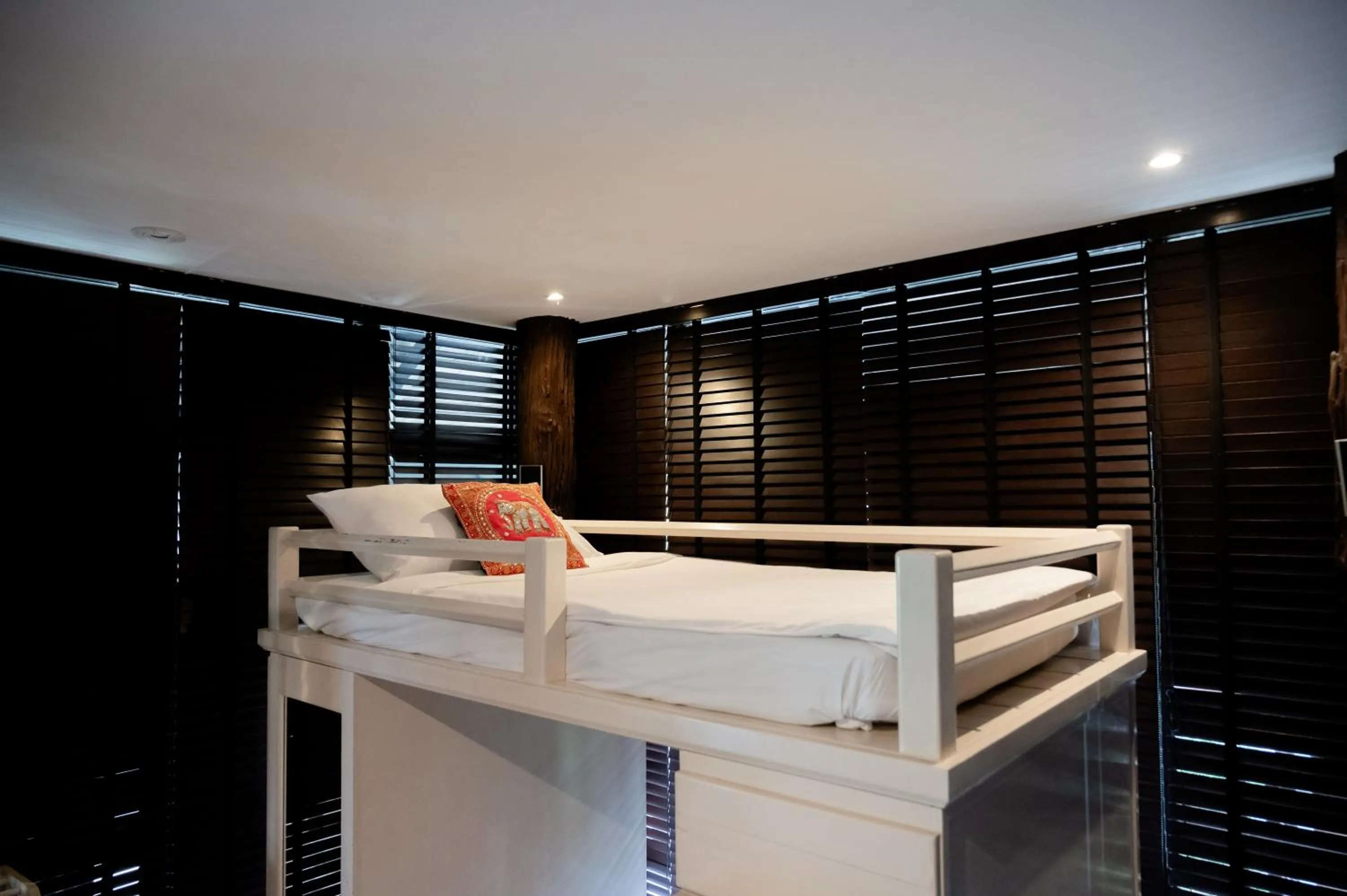 Photo of the whole room, Bed in Tolani Northgate Villa Chiang Mai