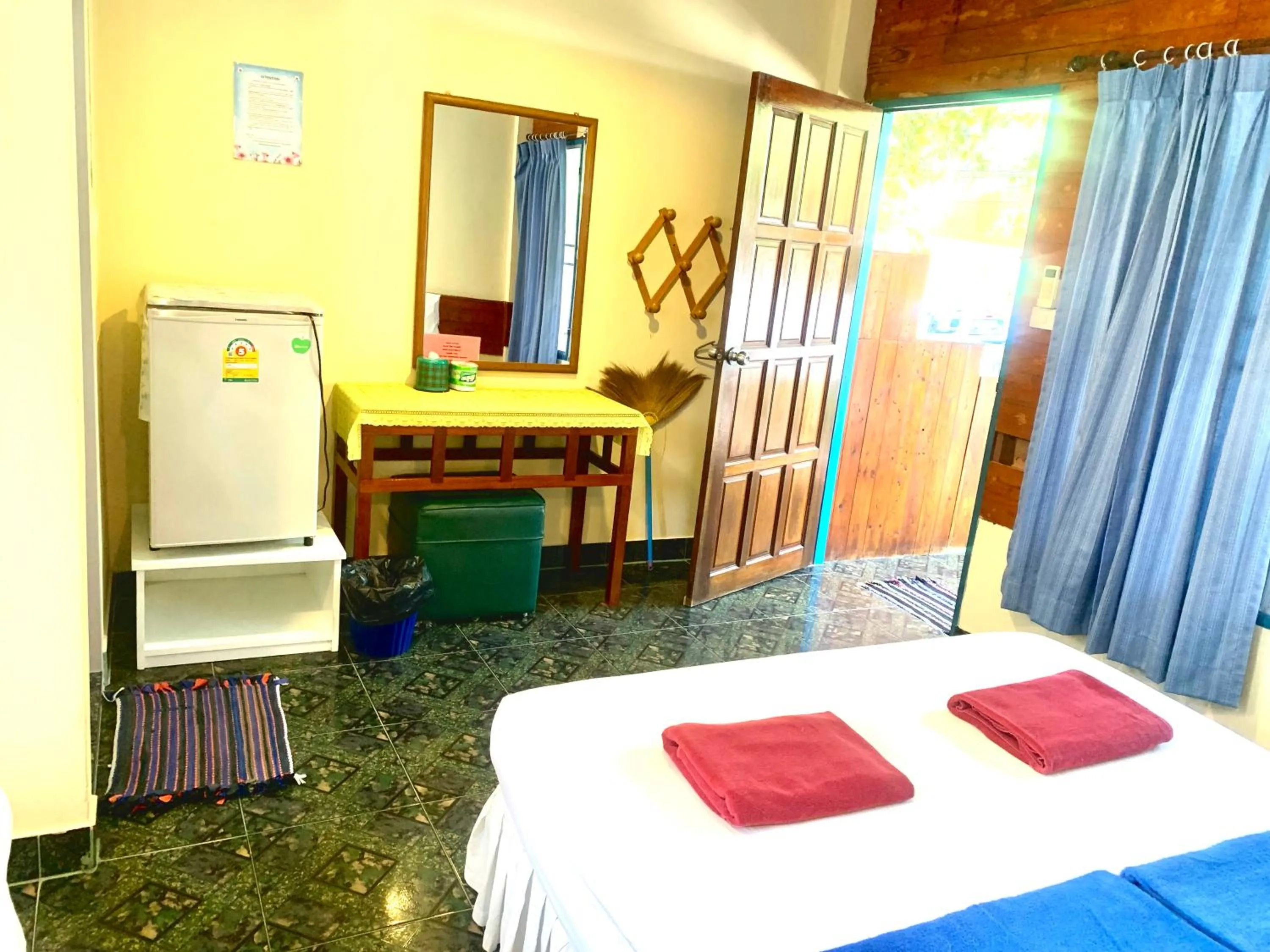 Bed in Koh Tao Tropicana Resort