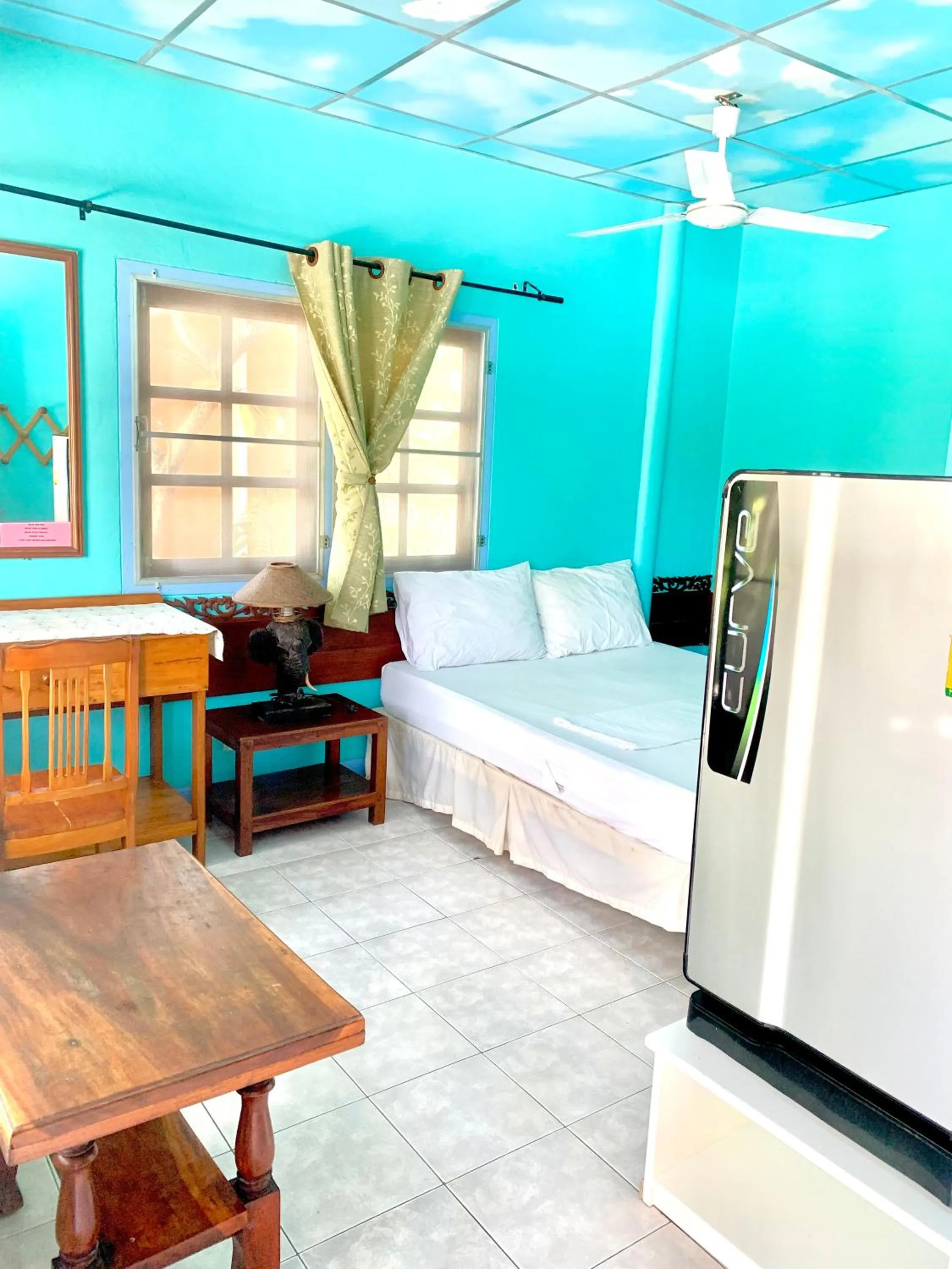 Bed in Koh Tao Tropicana Resort