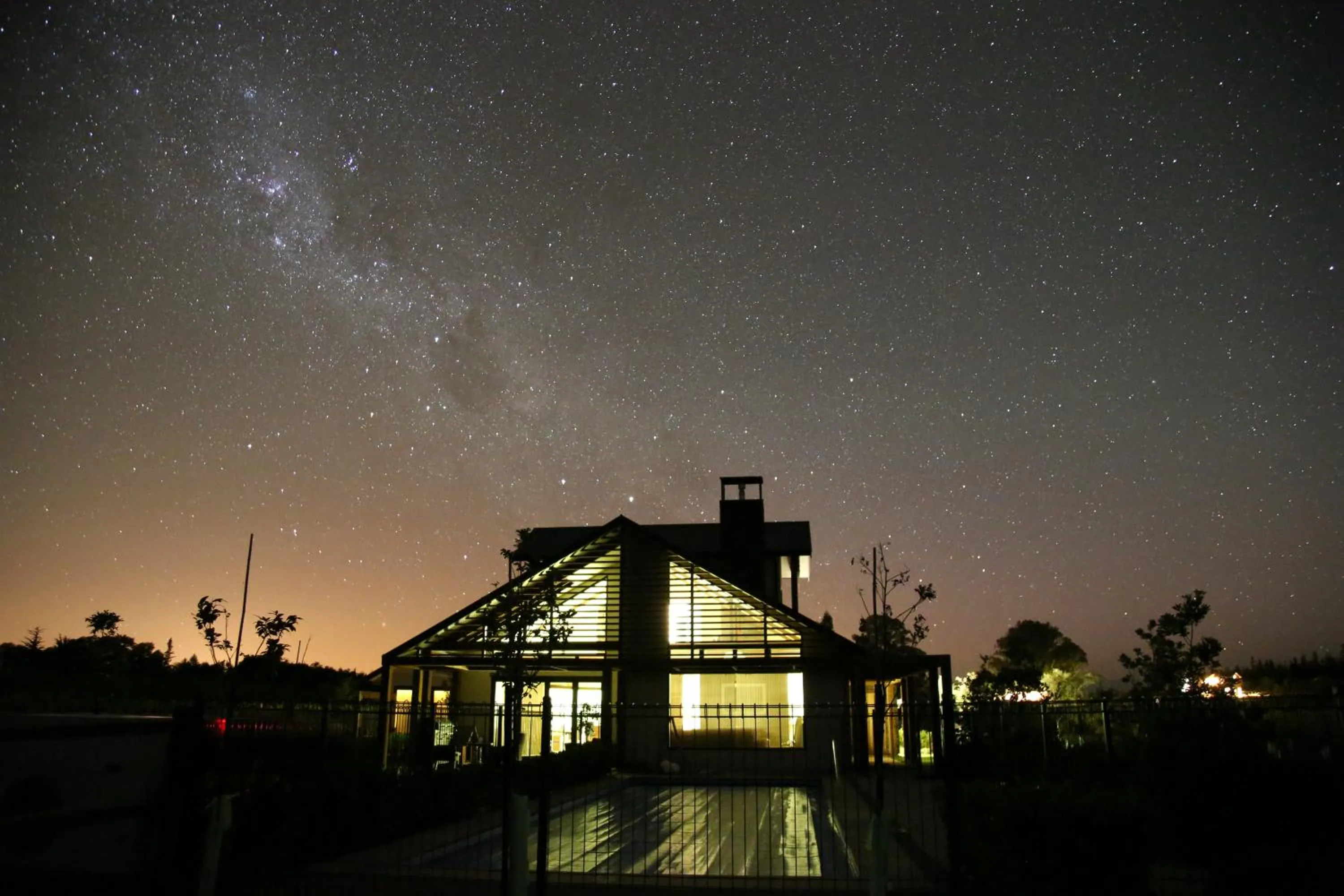 Pine Hill Lodge In Vineyard