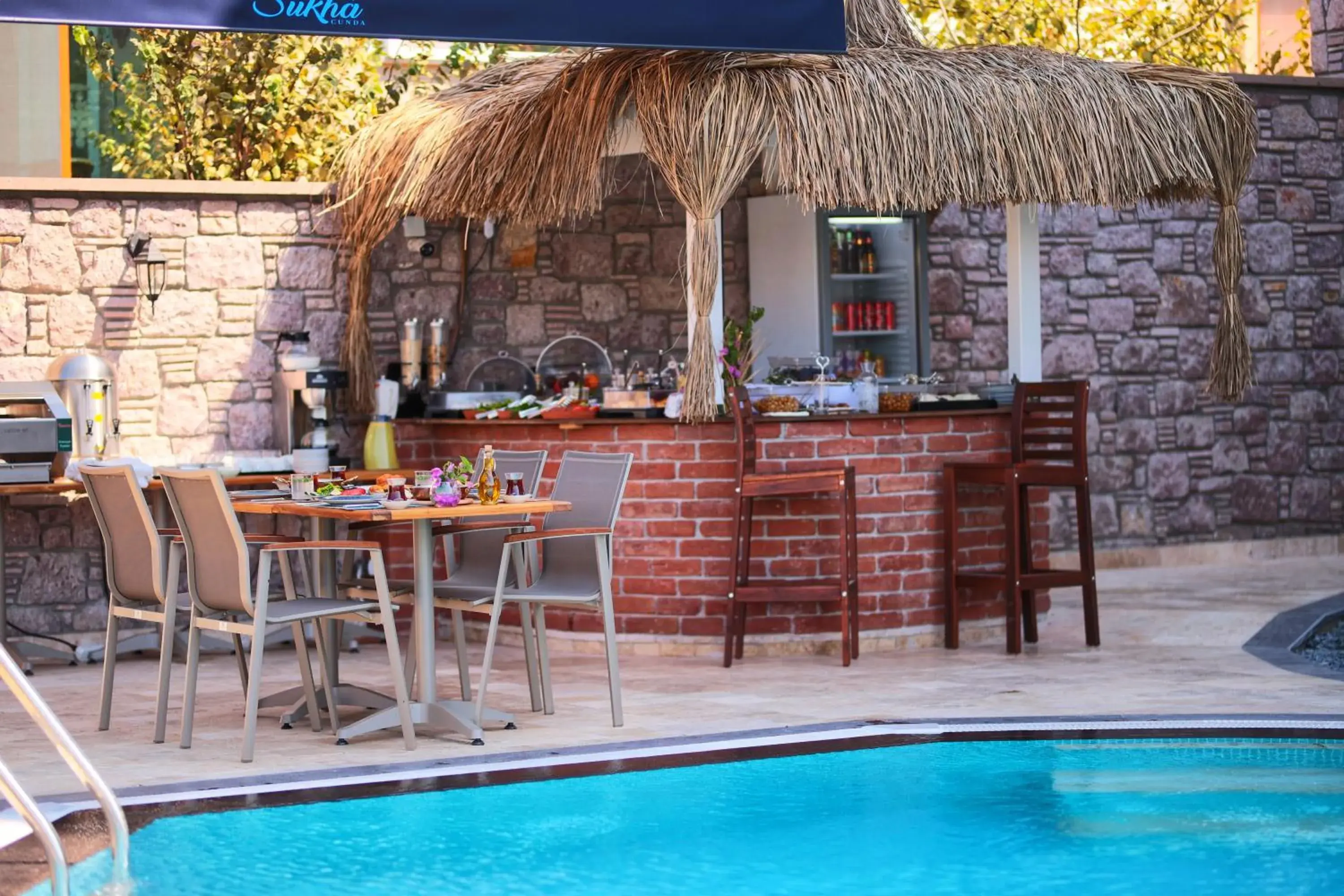 Lounge or bar in Sukha Cunda Otel Lounge or bar in Sukha Cunda Otel