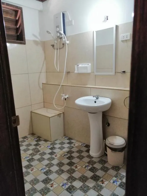 Eddie`s Beach Resort Siargao