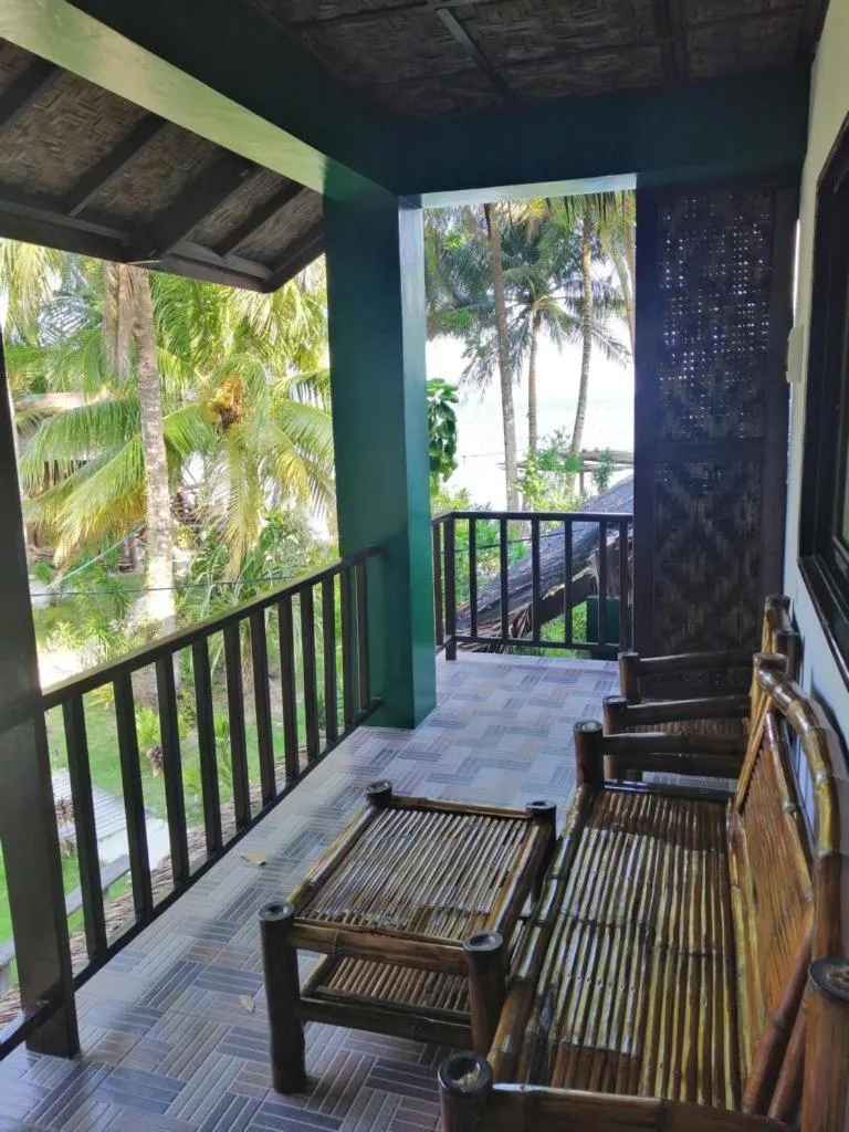 Eddie`s Beach Resort Siargao