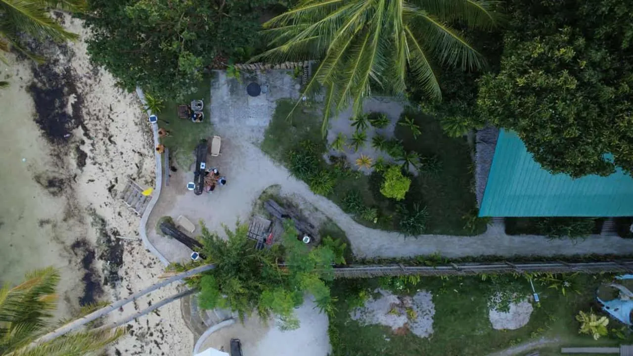 Eddie`s Beach Resort Siargao