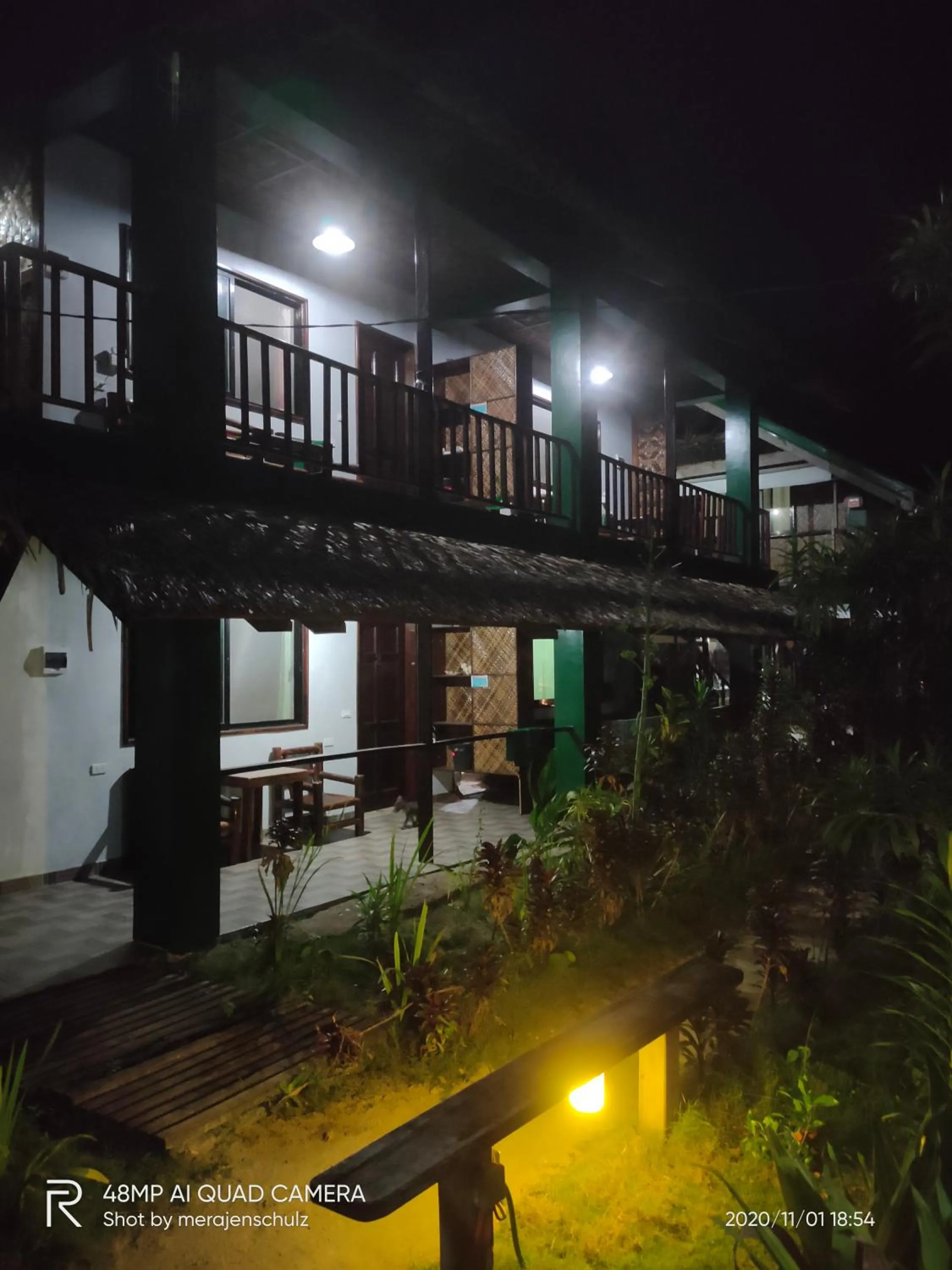 Eddie`s Beach Resort Siargao