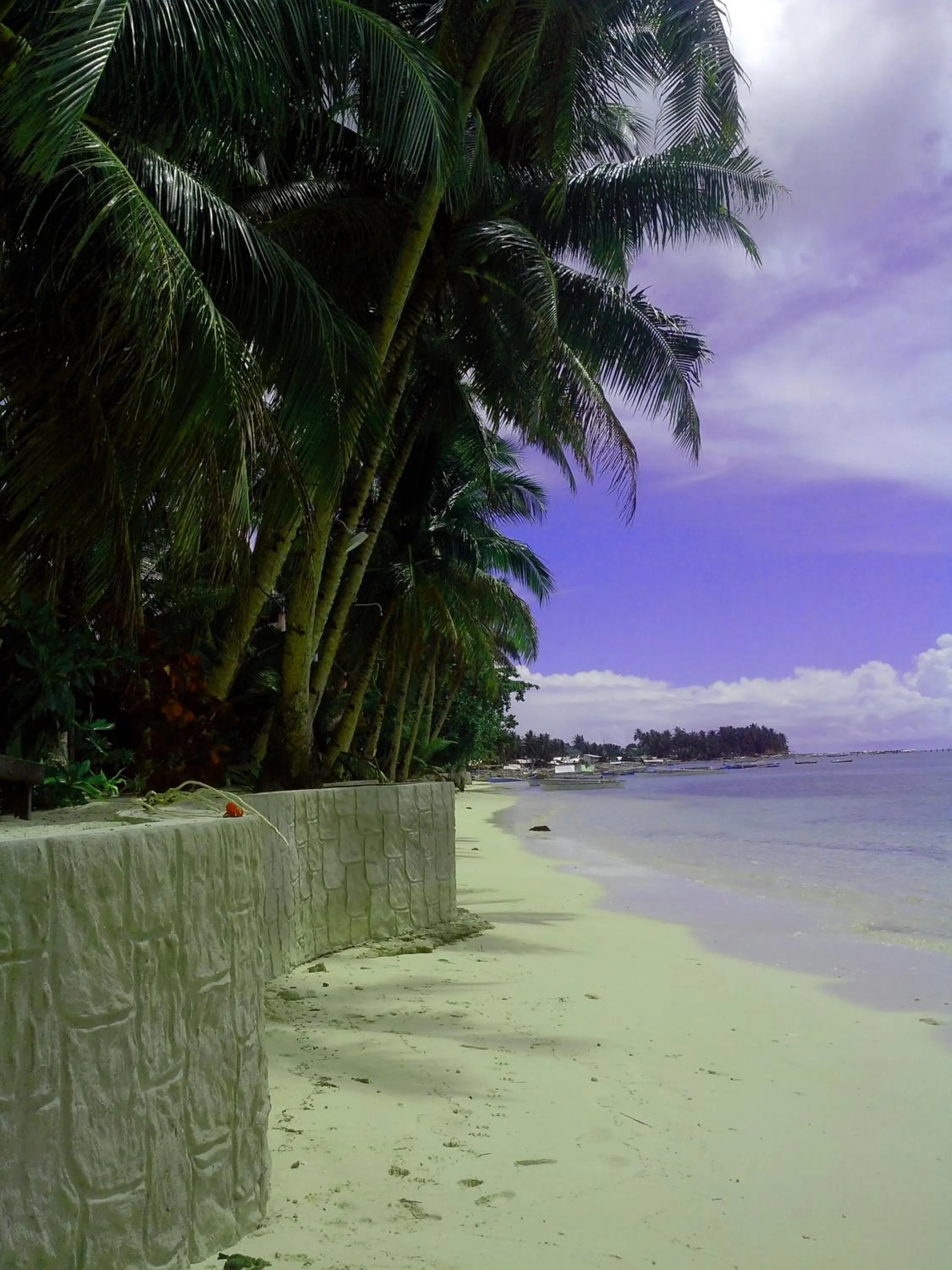 Beach in Eddie`s Beach Resort Siargao