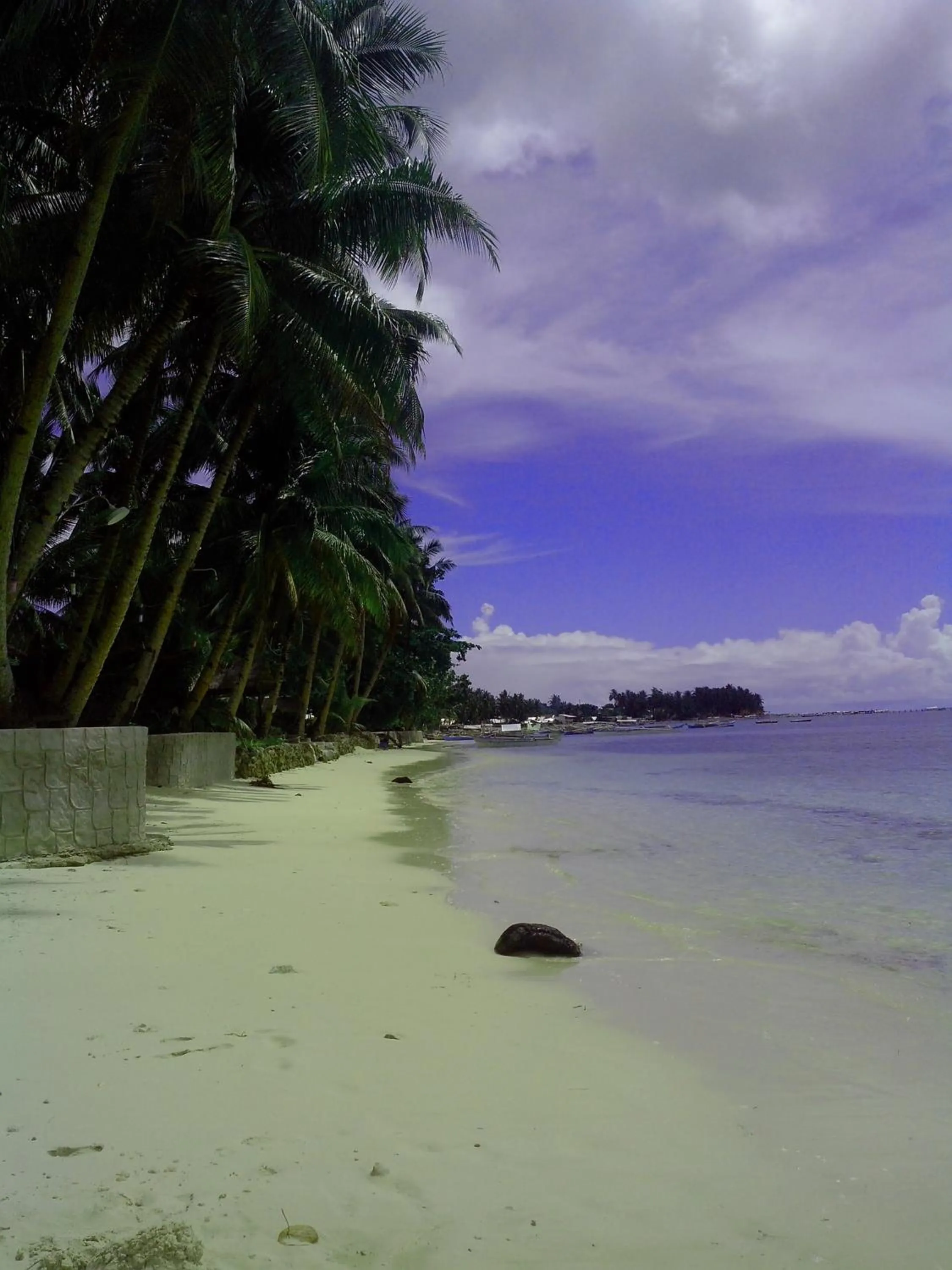 Beach in Eddie`s Beach Resort Siargao