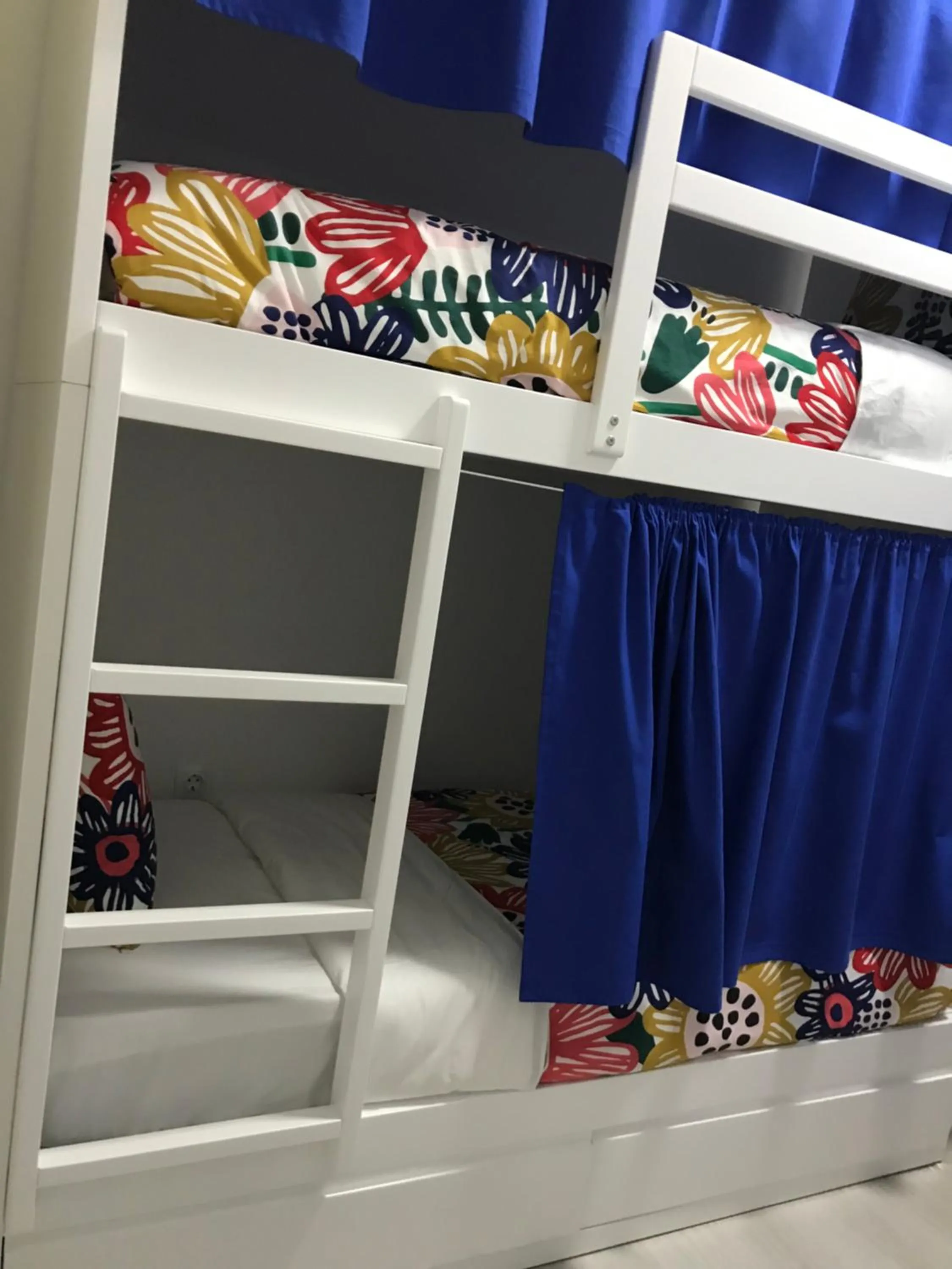 Bed in Charming episode