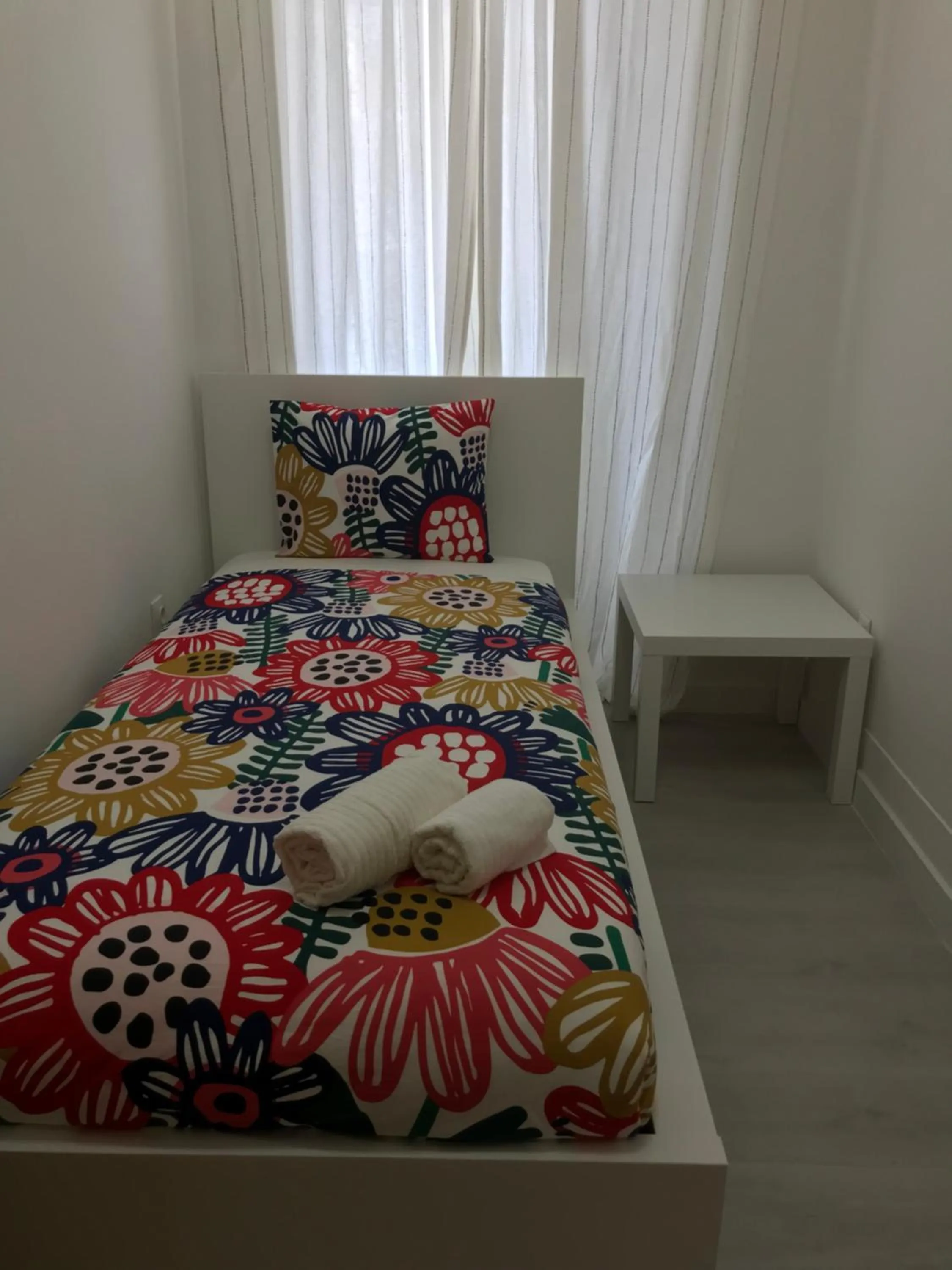 Bed in Charming episode