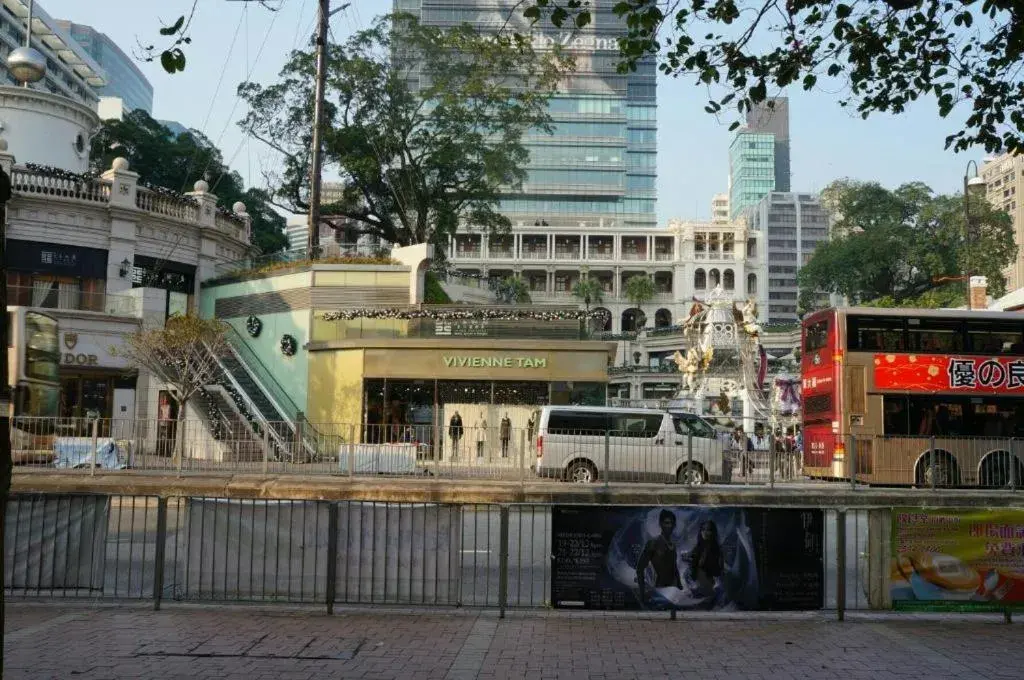 City view in Pay-Less Guesthouse (7/F A9) City view in Pay-Less Guesthouse (7/F A9)