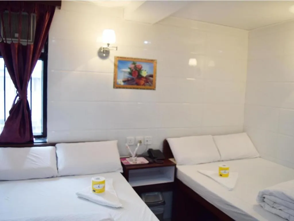 Bed in Pay-Less Guesthouse (7/F A9)