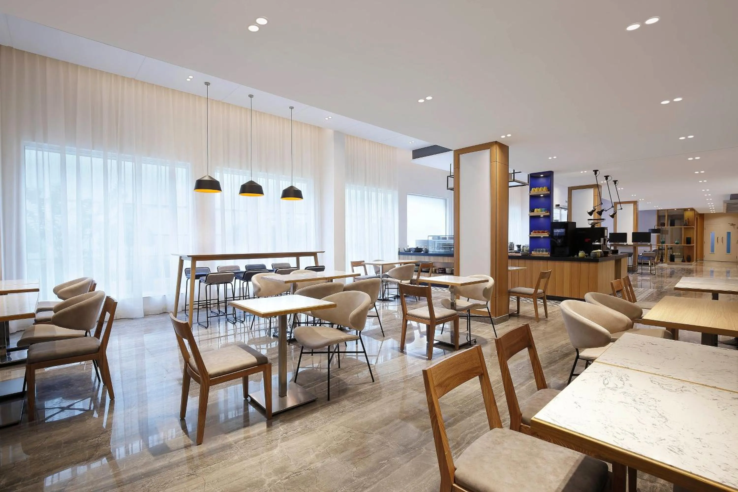 Restaurant/places to eat in Holiday Inn Express Bengaluru Whitefield ITPL by IHG