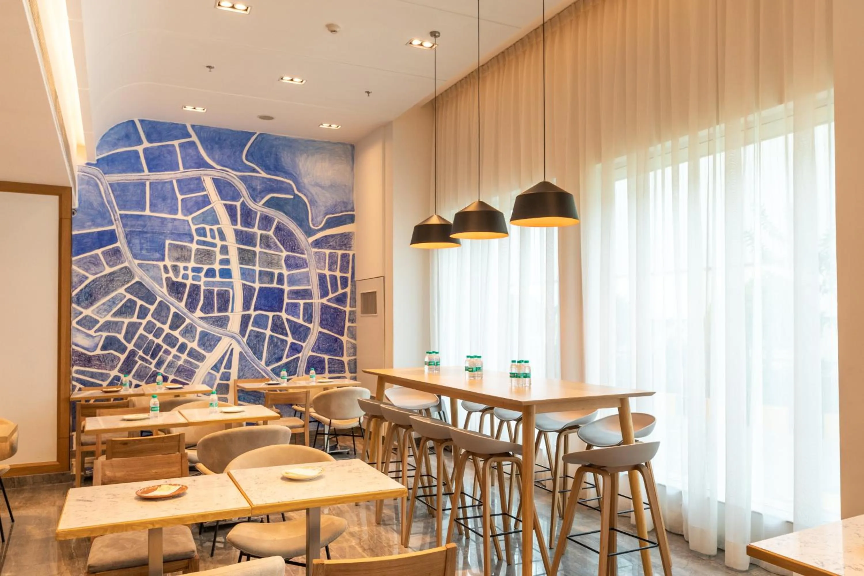 Restaurant/places to eat in Holiday Inn Express Bengaluru Whitefield ITPL by IHG