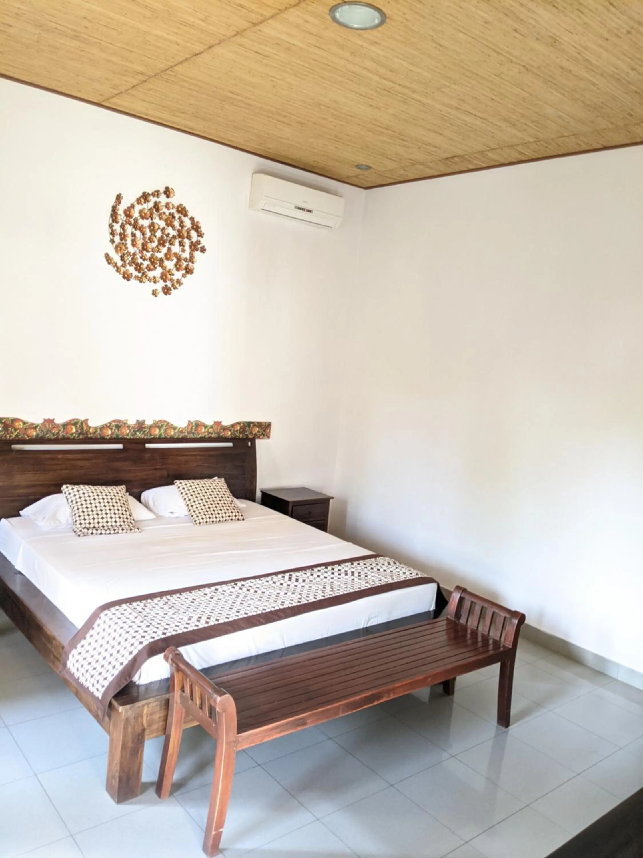 Photo of the whole room, Bed in Ubud Dream