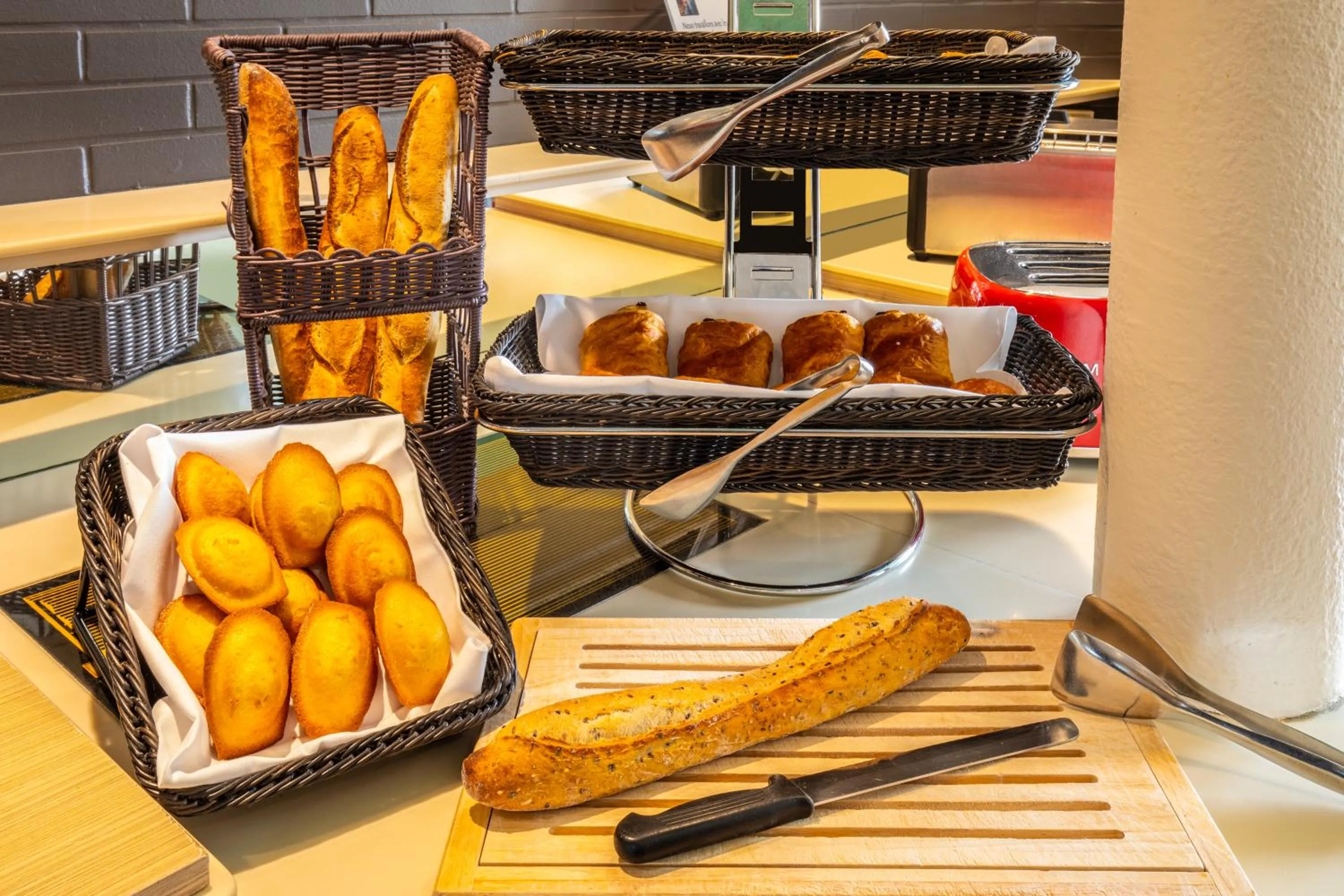 Property building in ibis Styles Chartres Sud Barjouville