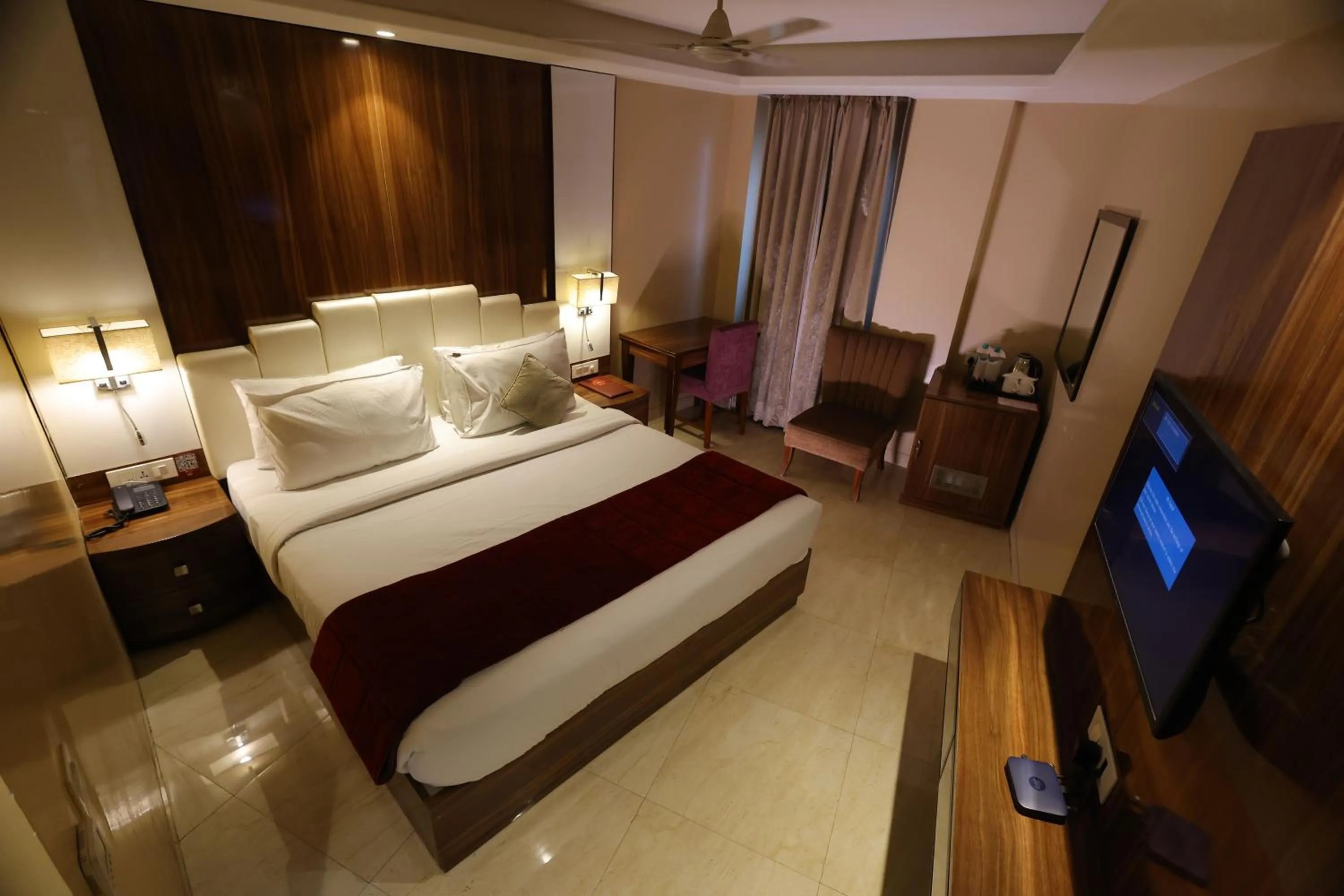 Bed in Airport Hotel Ramhan Palace Mahipalpur