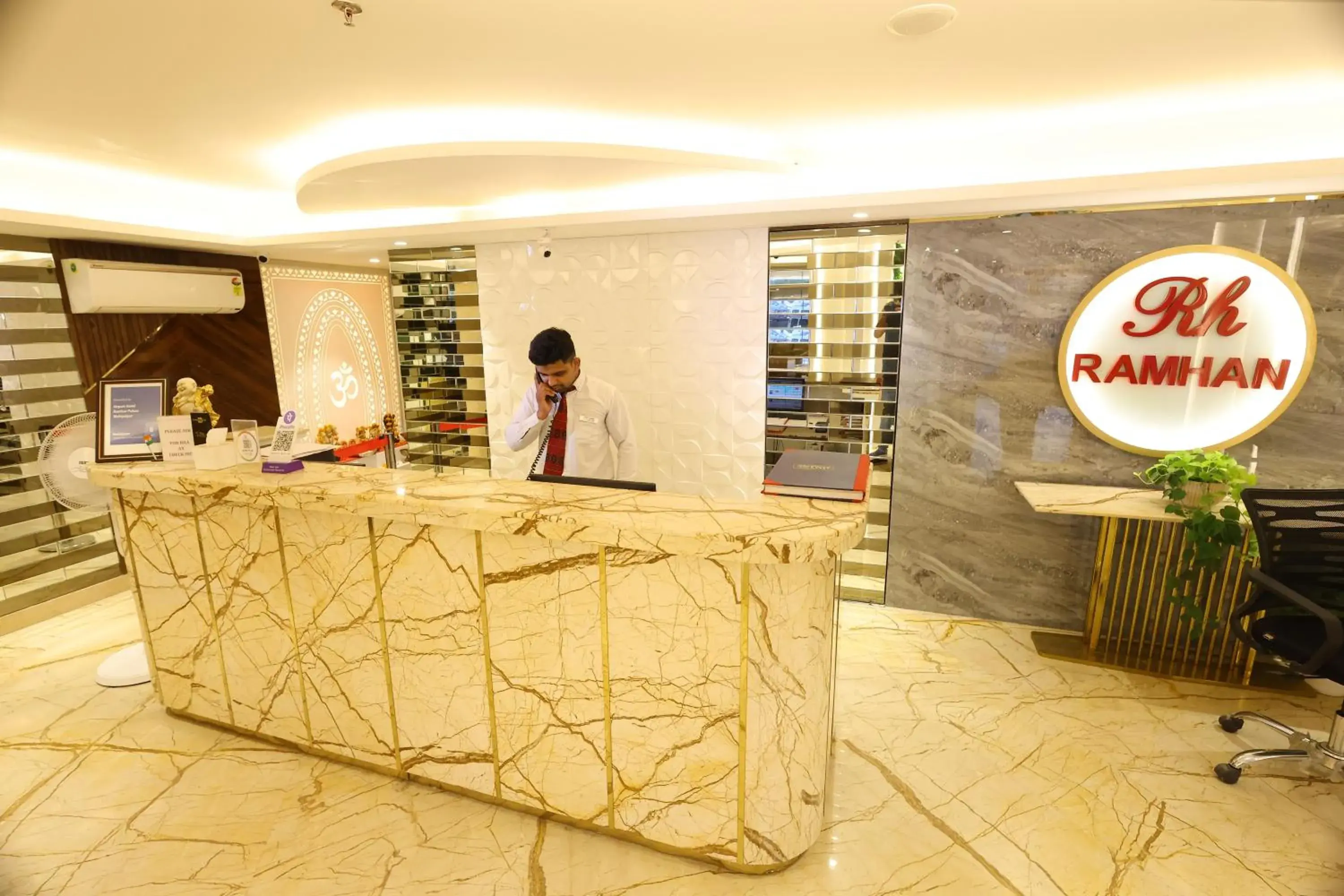 Lobby or reception in Airport Hotel Ramhan Palace Mahipalpur Lobby or reception in Airport Hotel Ramhan Palace Mahipalpur