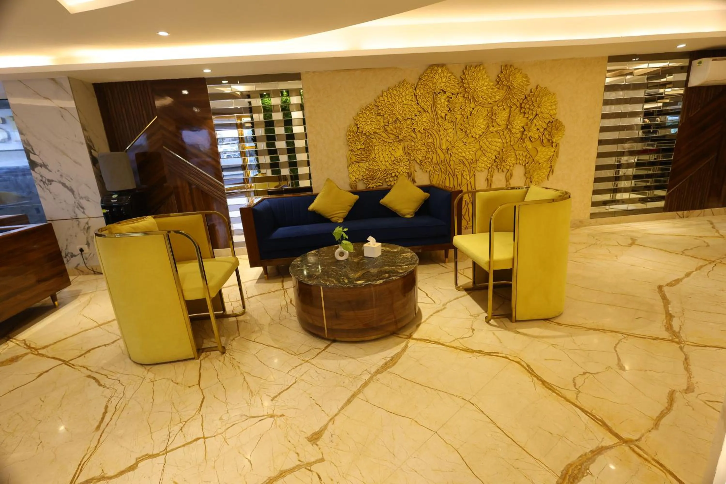Lobby or reception in Airport Hotel Ramhan Palace Mahipalpur